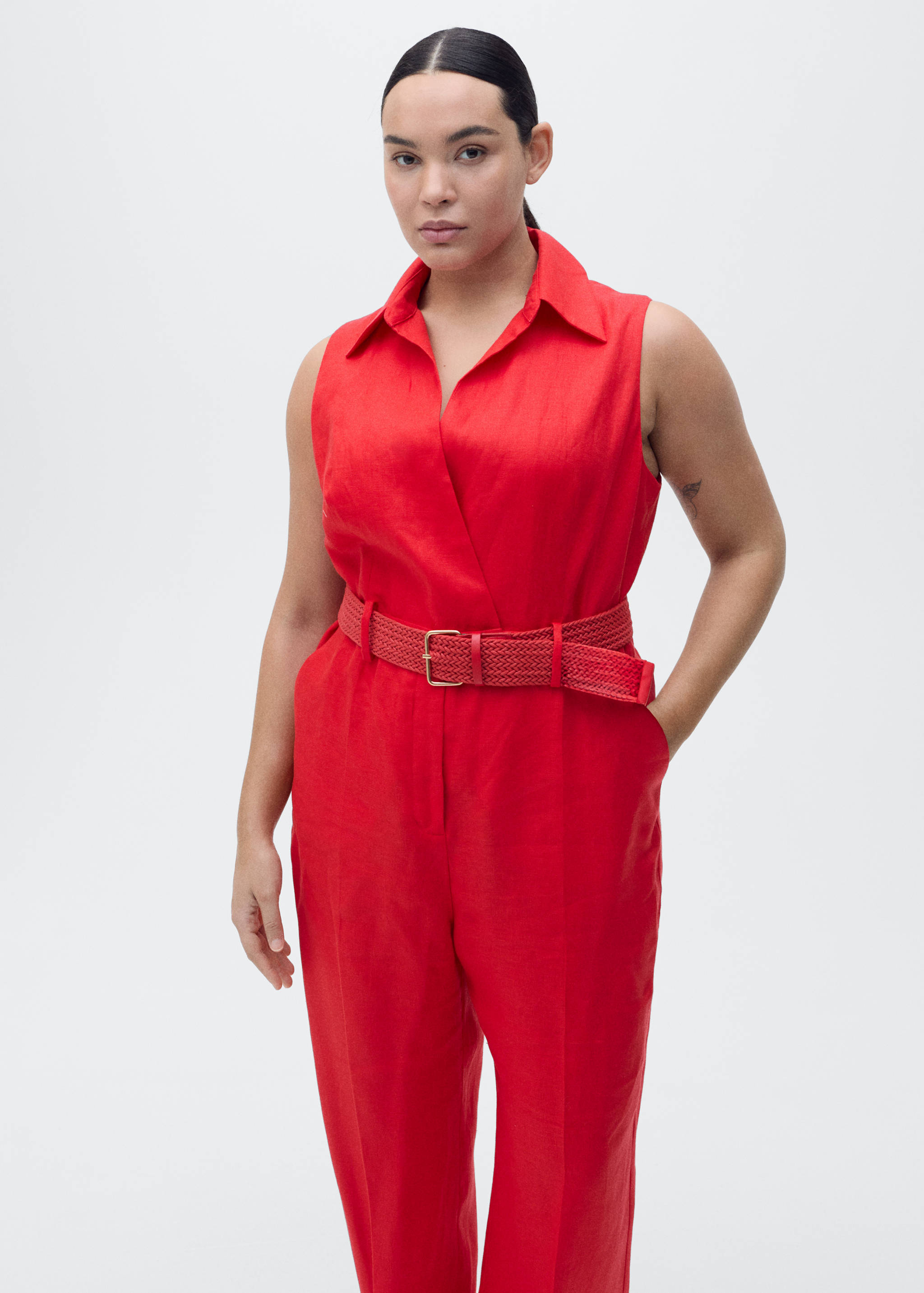 Linen shirt jumpsuit with belt - Details of the article 5