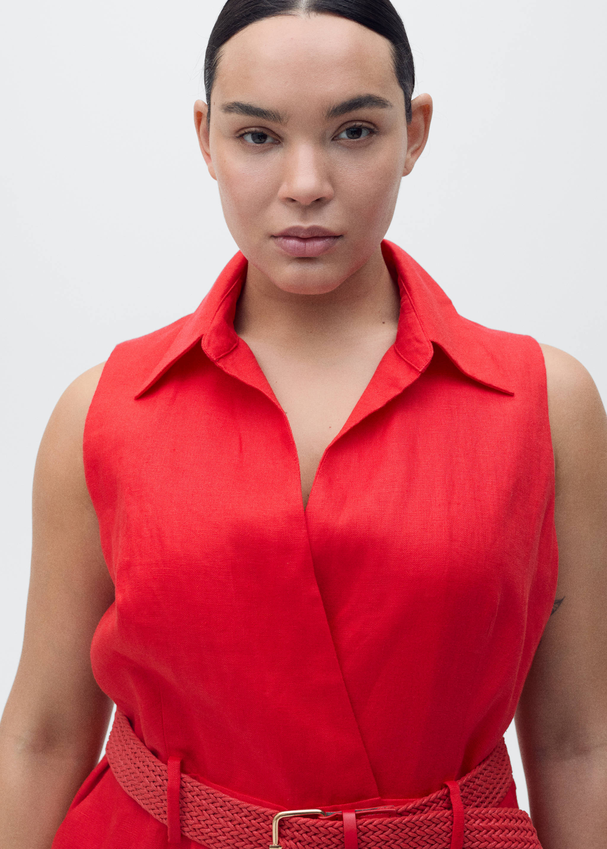 Linen shirt jumpsuit with belt - Details of the article 4