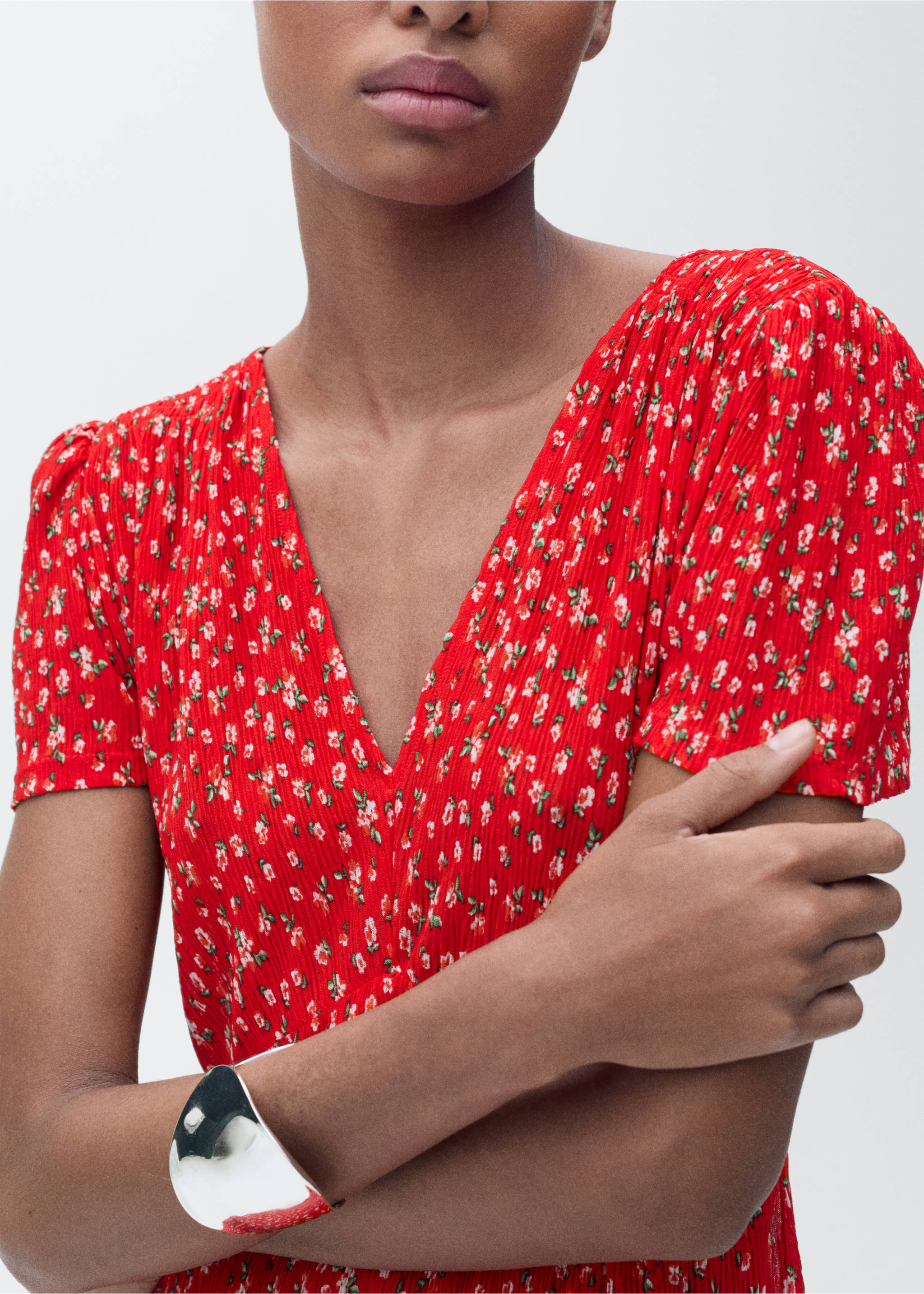 Printed midi-dress - Details of the article 1, Red. Ref: 87087165-00.