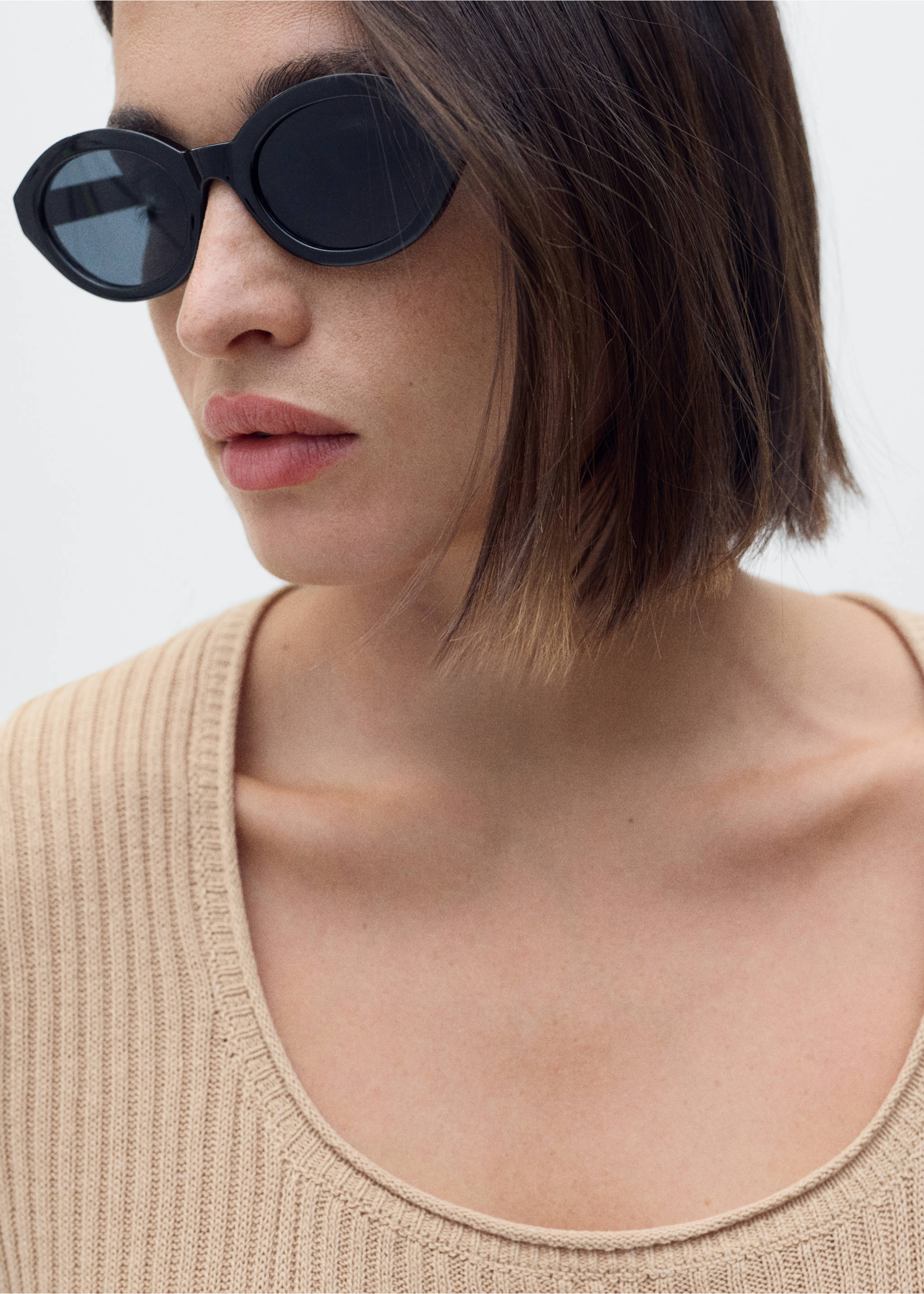 Strickpullover aus Leinengemisch - Detail des Artikels 4, Mittelbraun. Ref: 87087167-00.