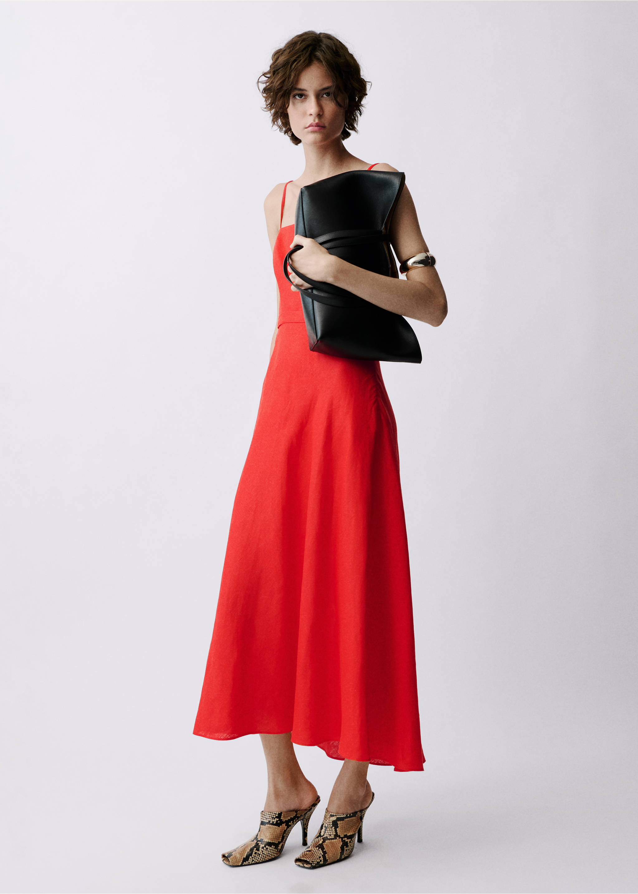 Lněné šaty s vázačkou - Celkový náhled, Červená. Ref: 87087169-00.