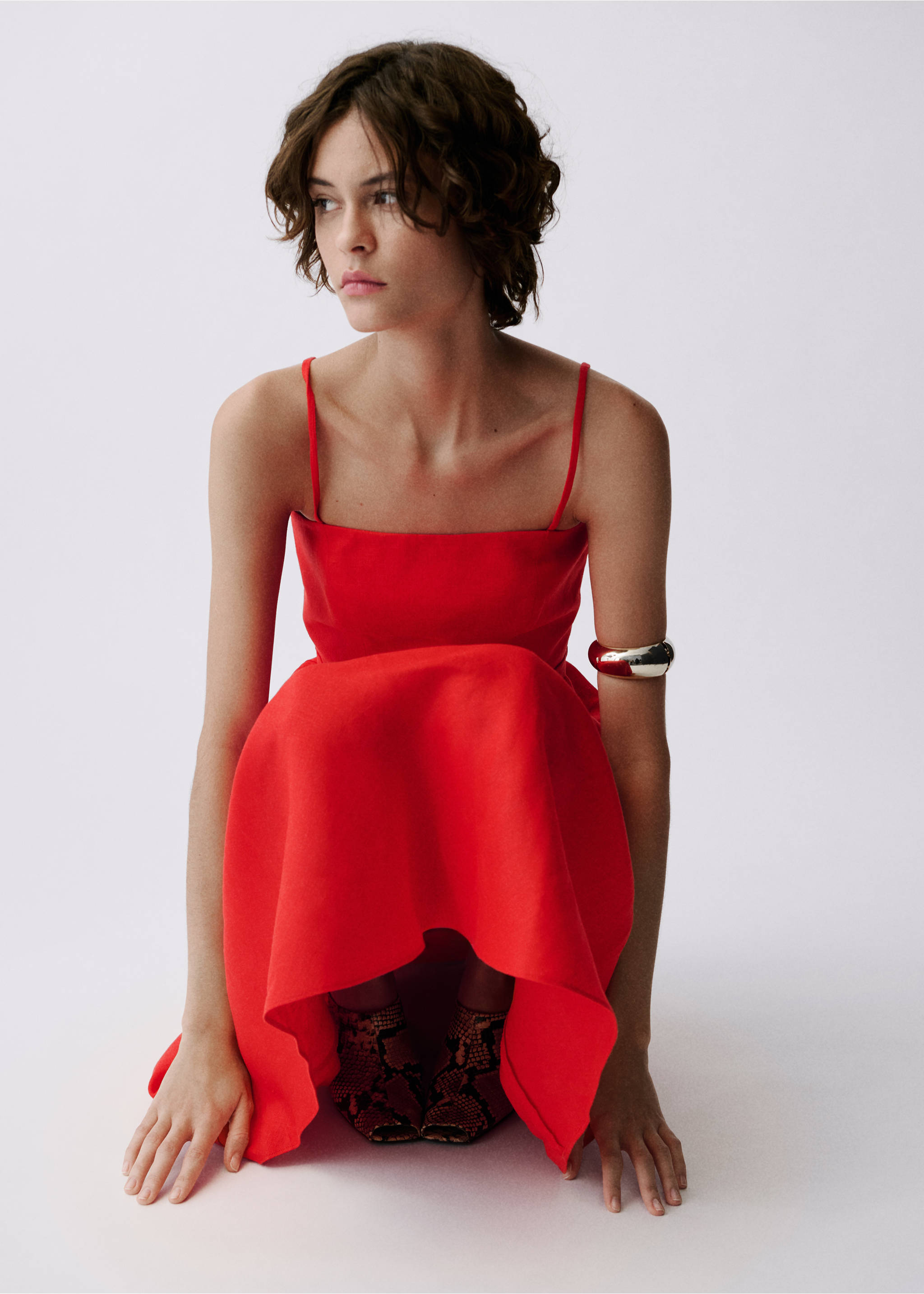 Lněné šaty s vázačkou - Náhled ve středové rovině, Červená. Ref: 87087169-00.