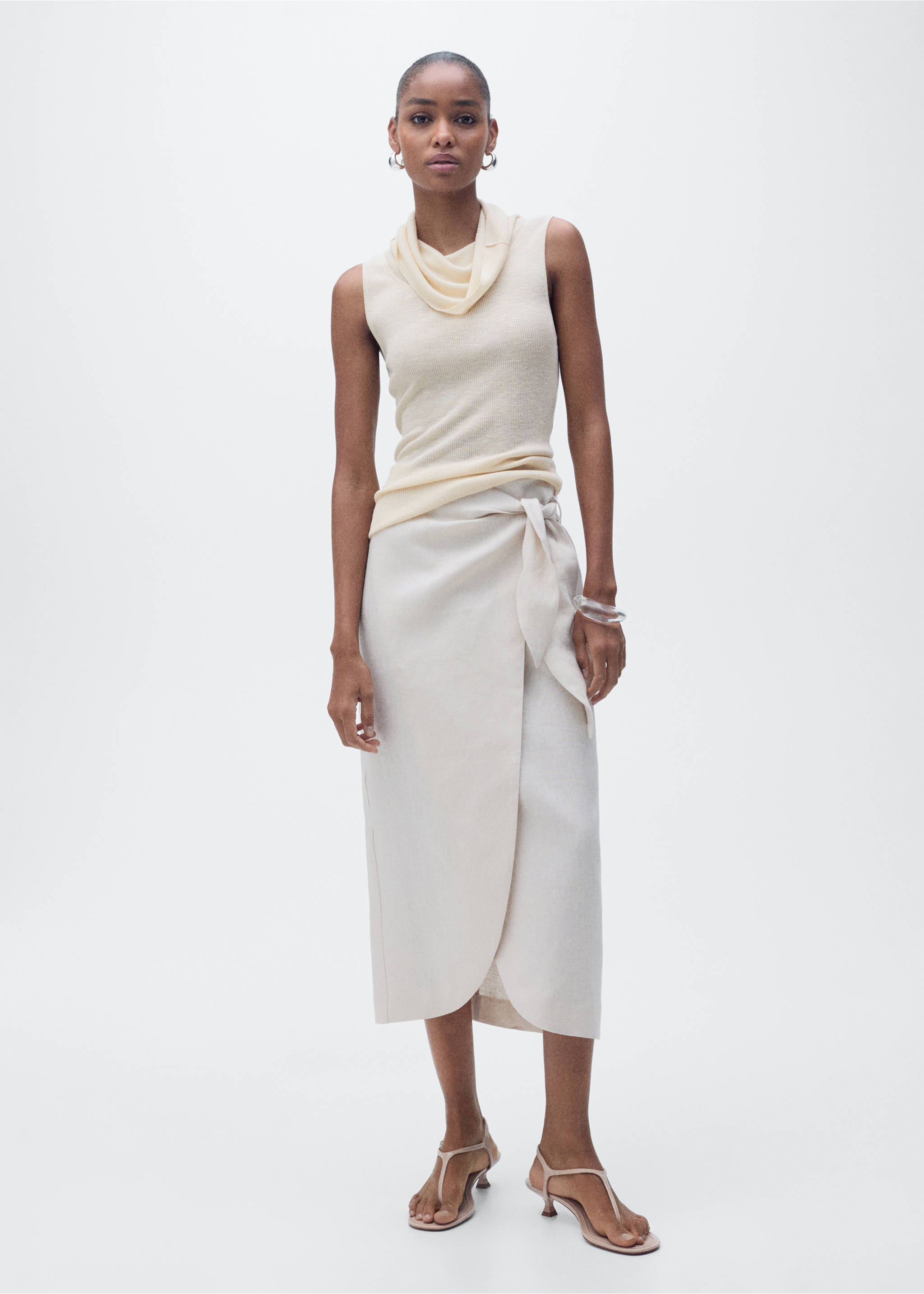 Stickad topp med draperad halsringning - Allmän bild, Ljus/Pastellgrå. Ref: 87087171-00.