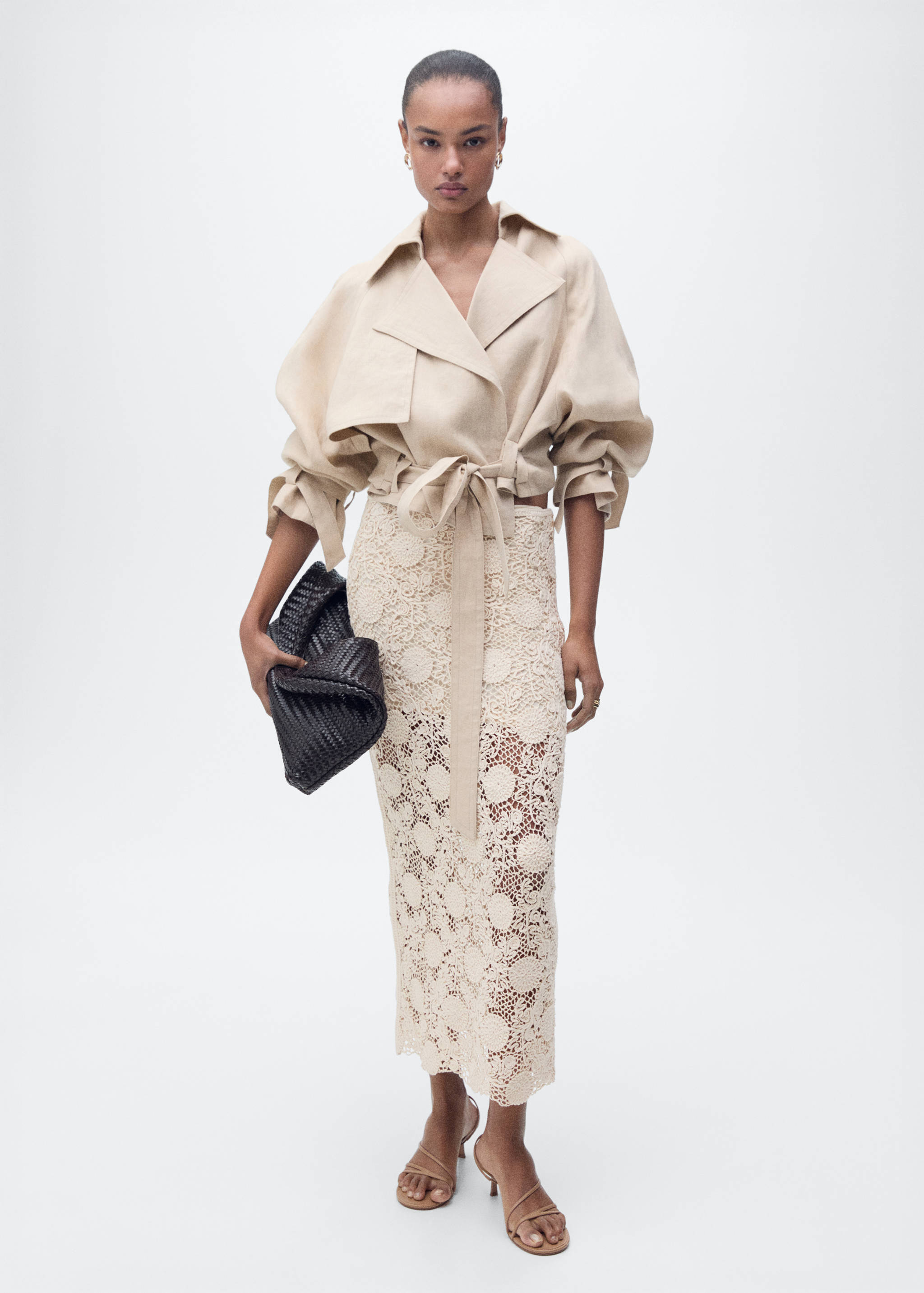 Falda larga crochet flores - Plano general