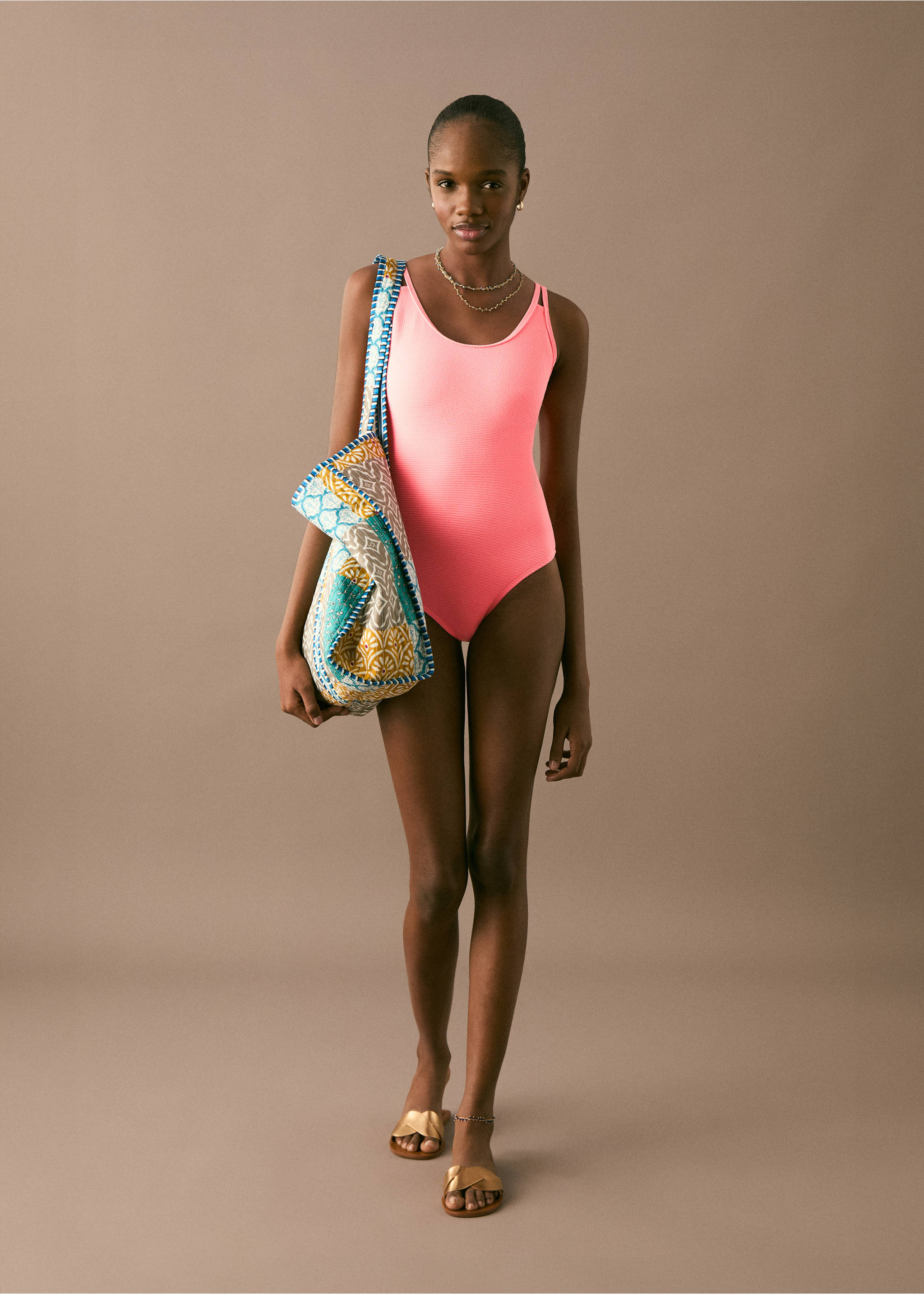 Texturierter Badeanzug - Allgemeine Ansicht, Korallrot. Ref: 87087174-00.