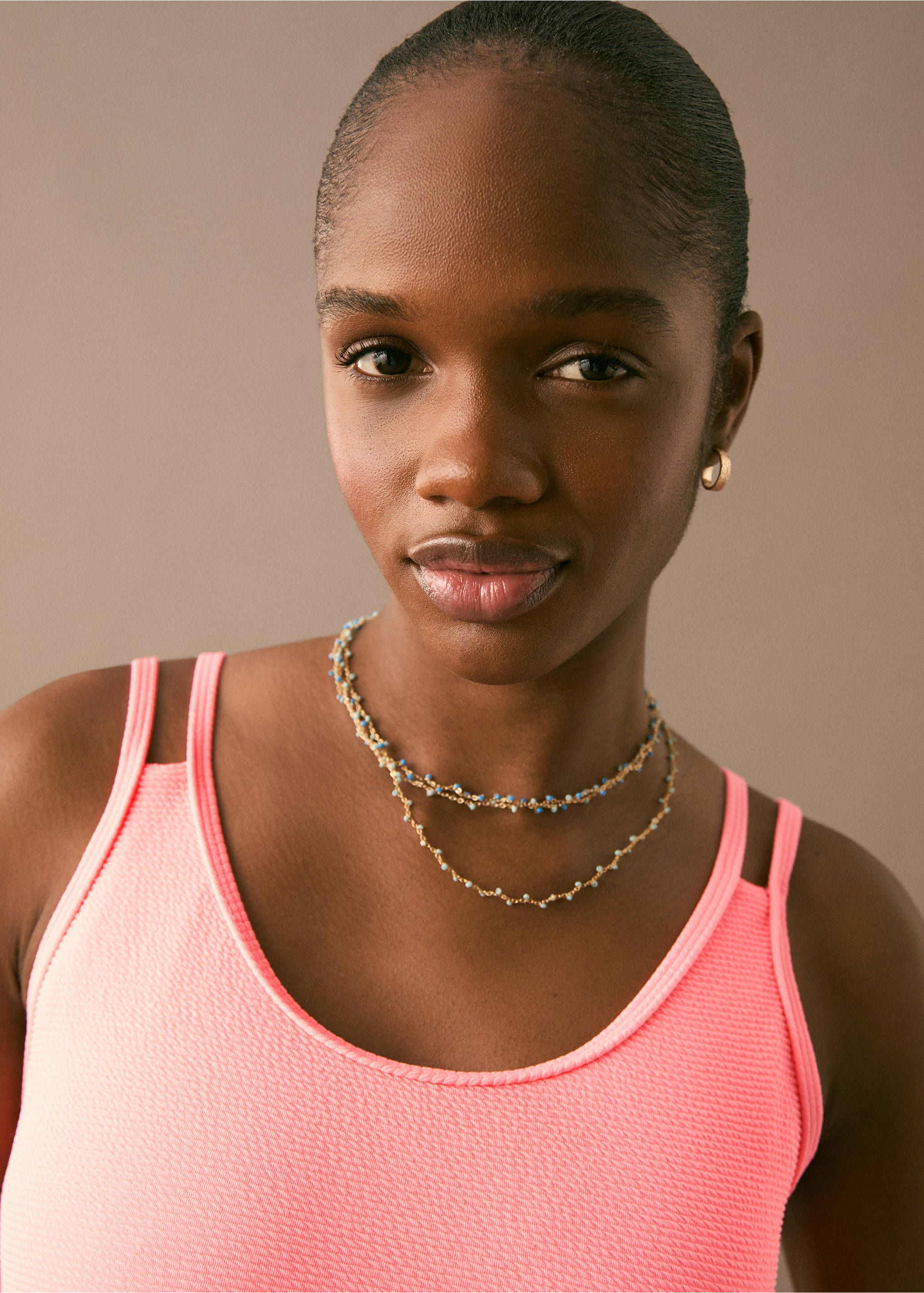 Texturierter Badeanzug - Detail des Artikels 1, Korallrot. Ref: 87087174-00.