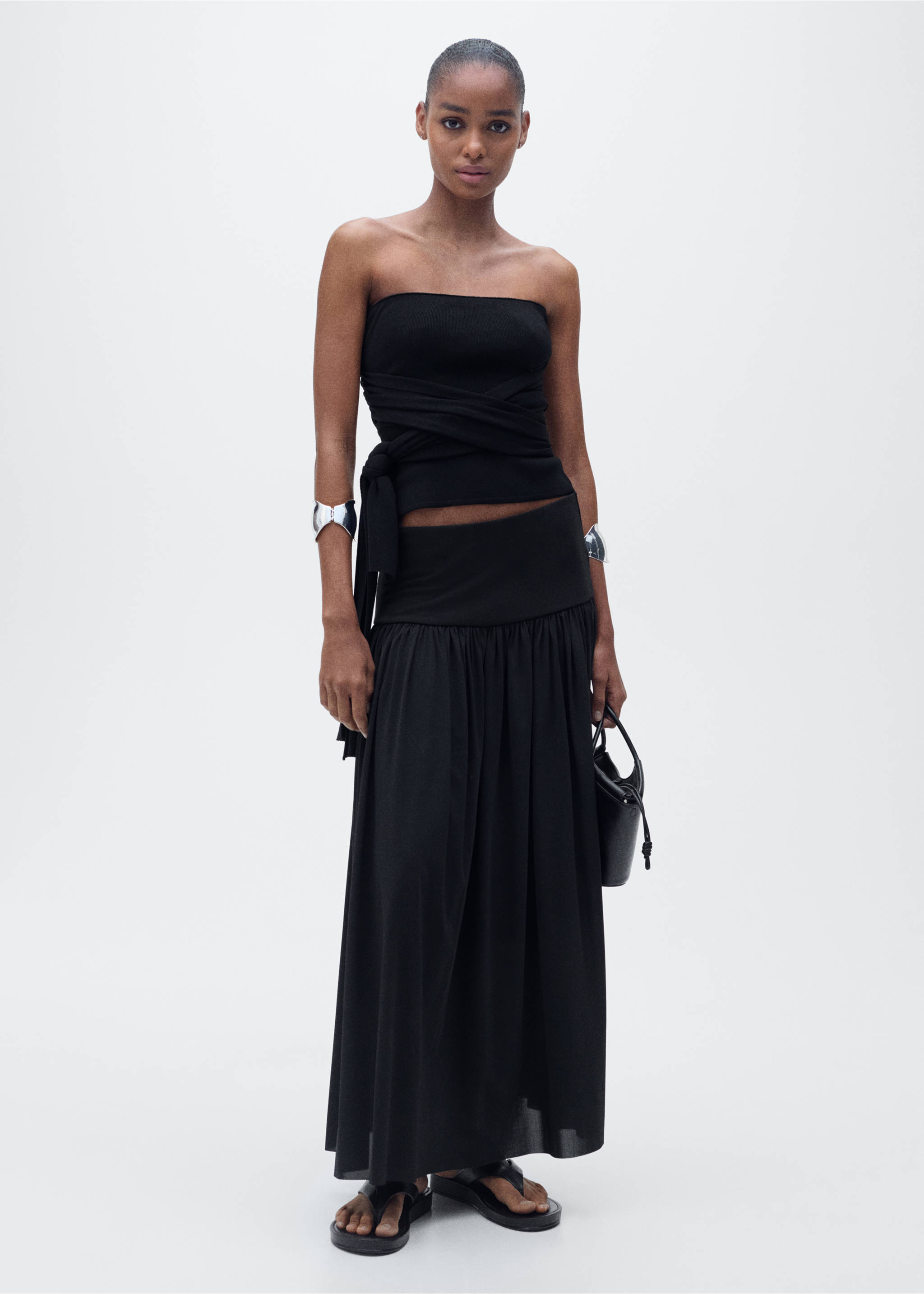 Long gathered skirt - General plane, Black. Ref: 87087179-00.