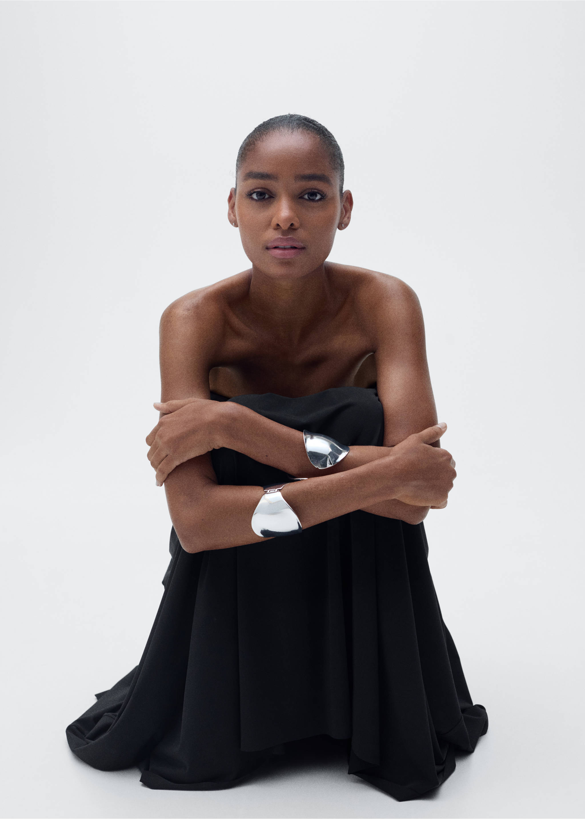 Long gathered skirt - Details of the article 2, Black. Ref: 87087179-00.