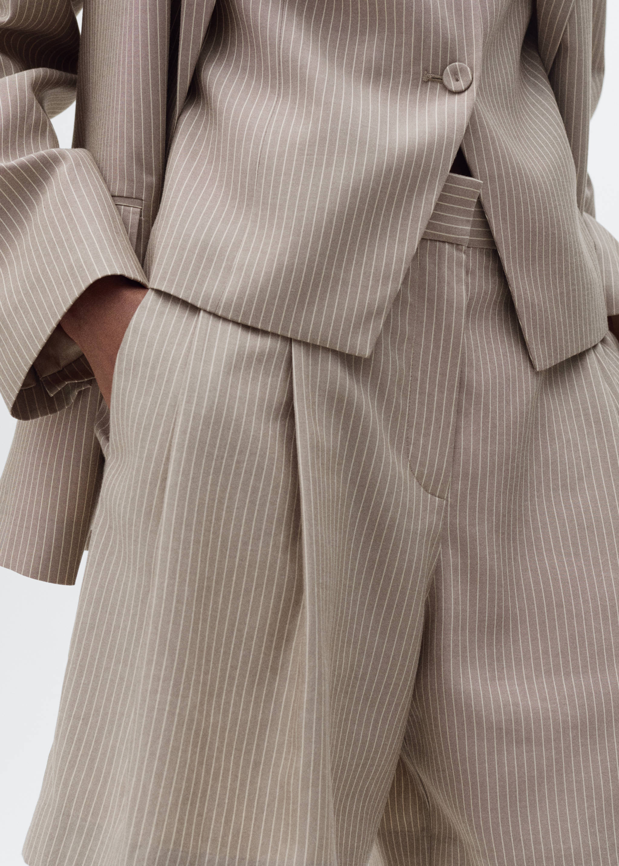 Striped suit bermuda shorts - Details of the article 6