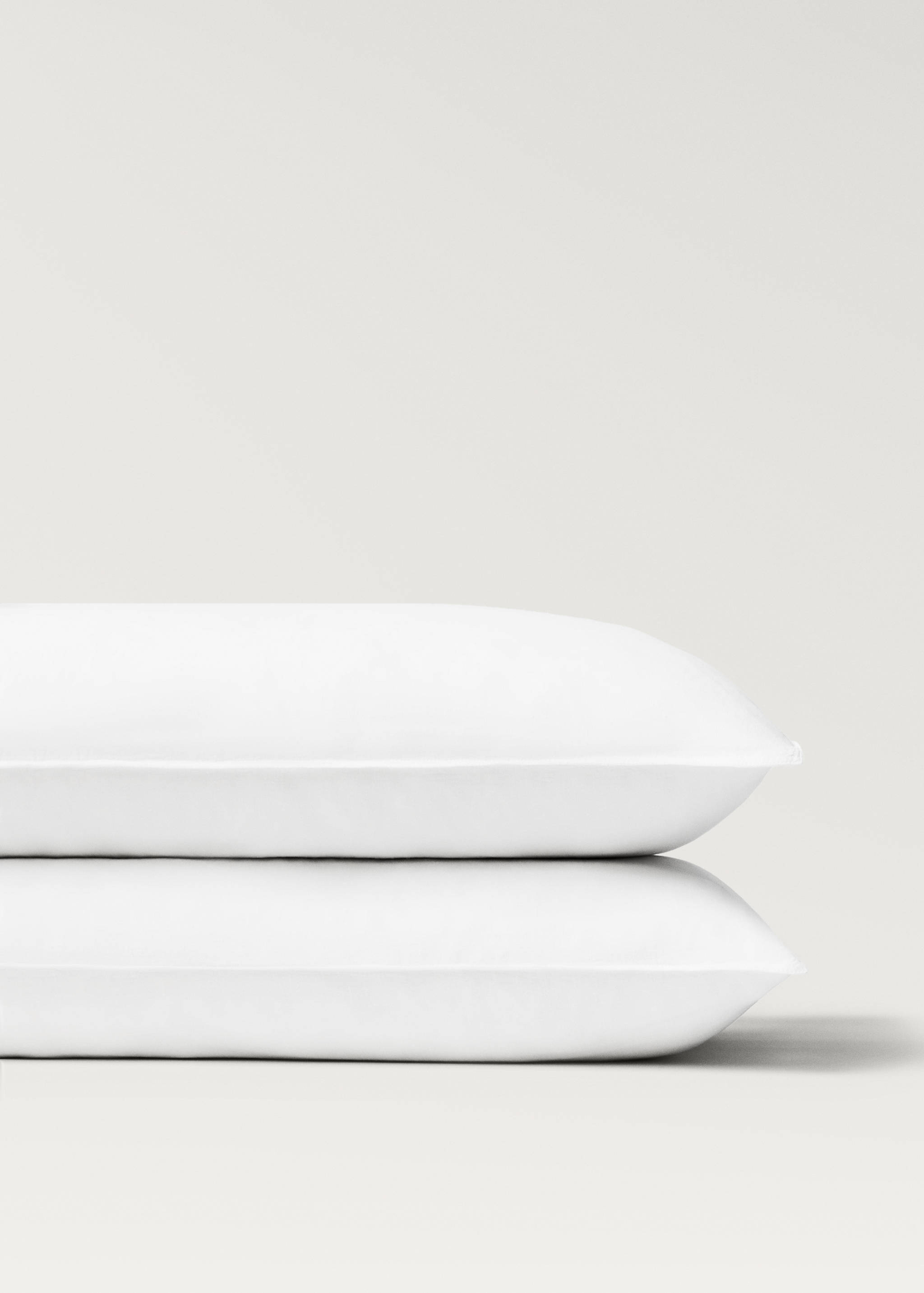 Two washed linen pillowcases 50x75 cm - Details of the article 1