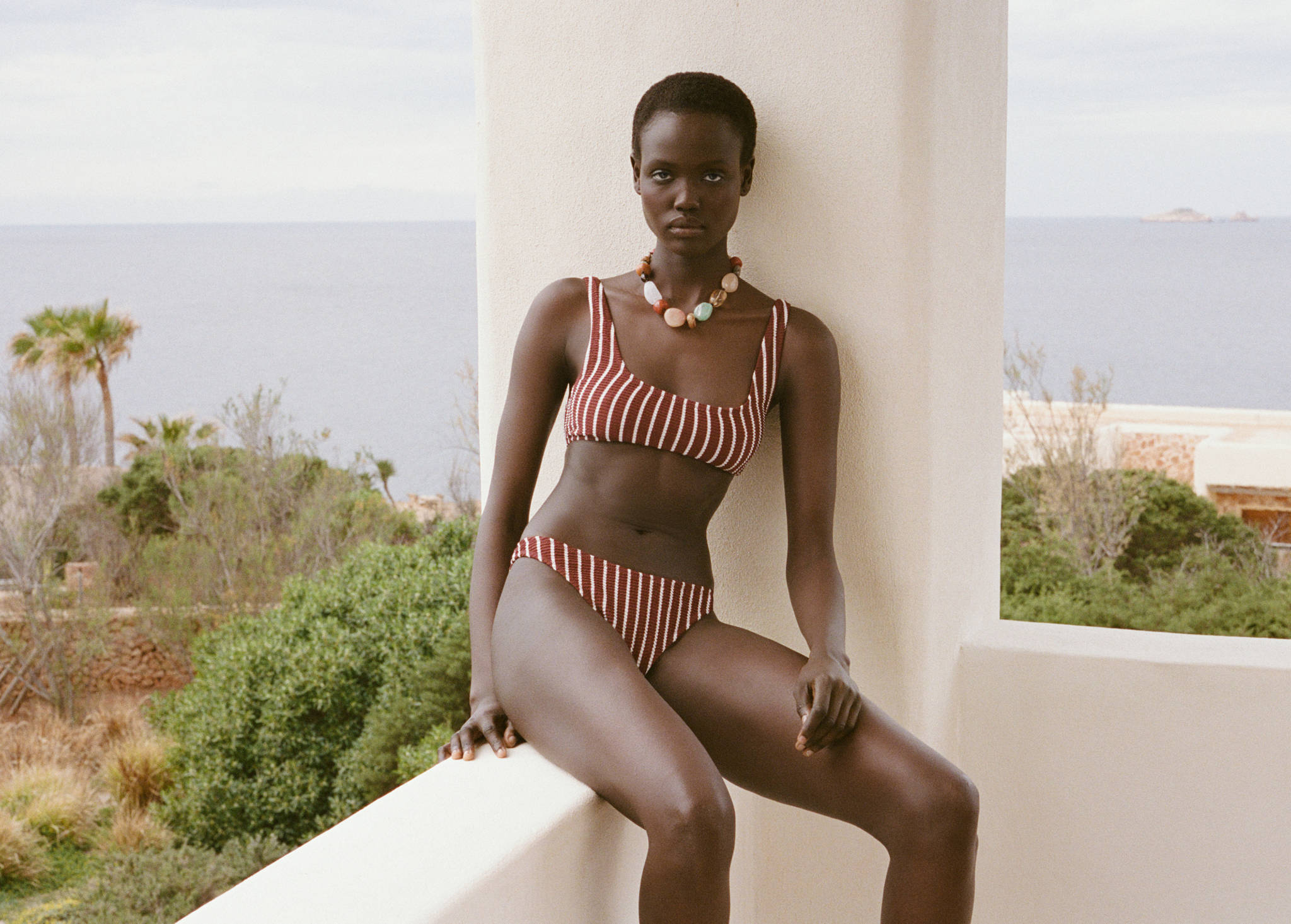 Top bikini canalé rayas - Plano panorámico