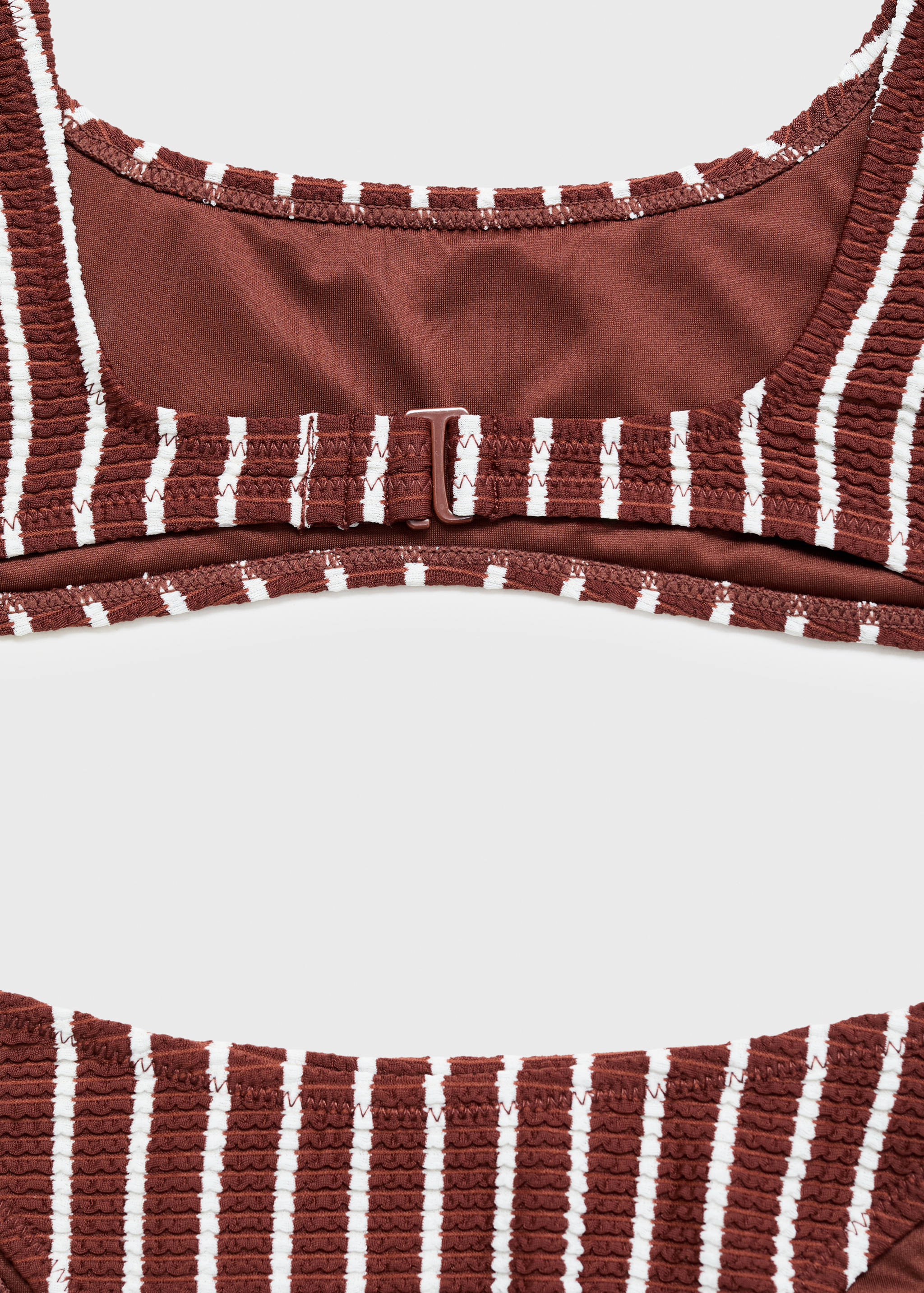 null - Details of the article 8