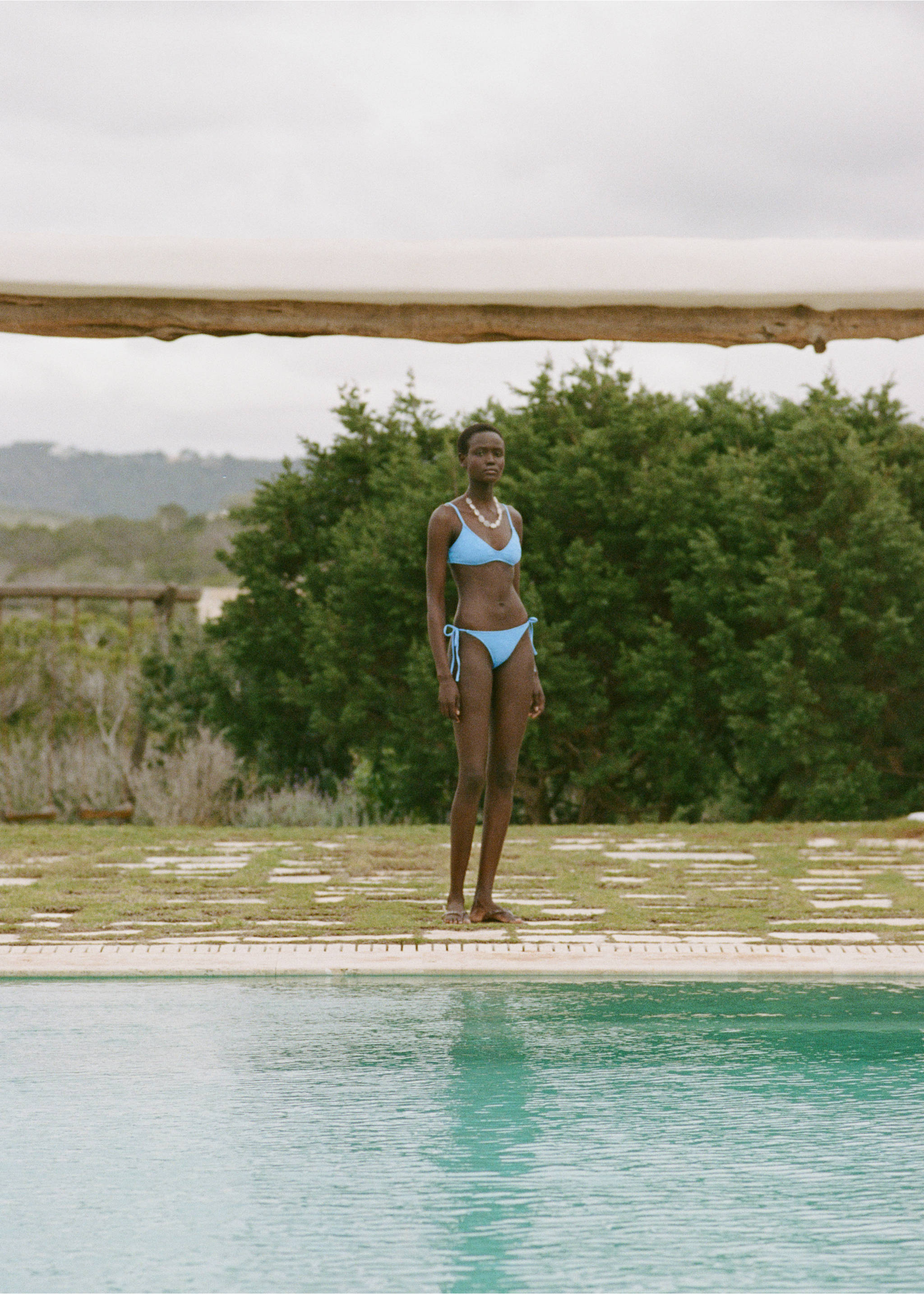 Braguita bikini bordado floral - Plano general, Azul celeste. Ref: 87087676-00.