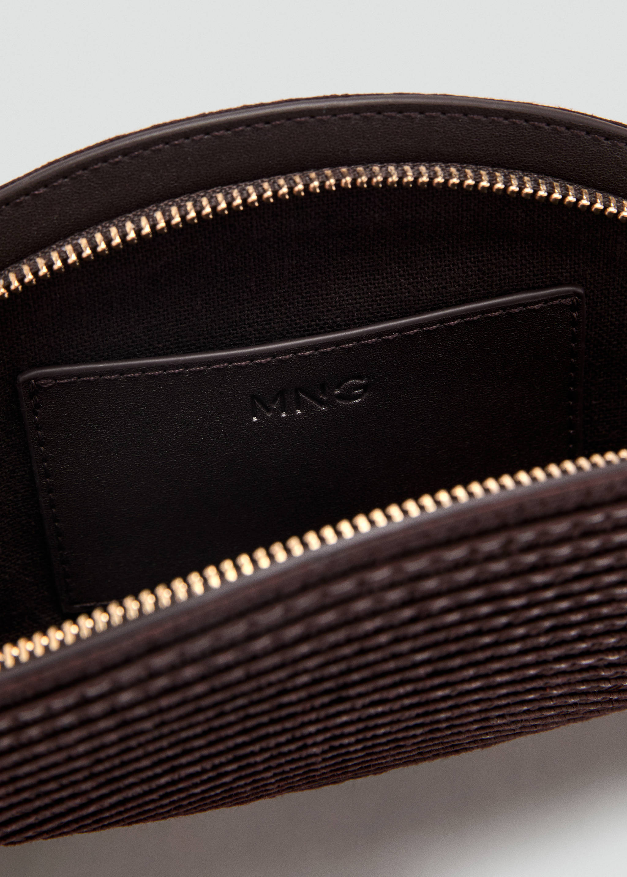 Toilettas van natuurvezels met kraaldetail - Detail van het artikel 3