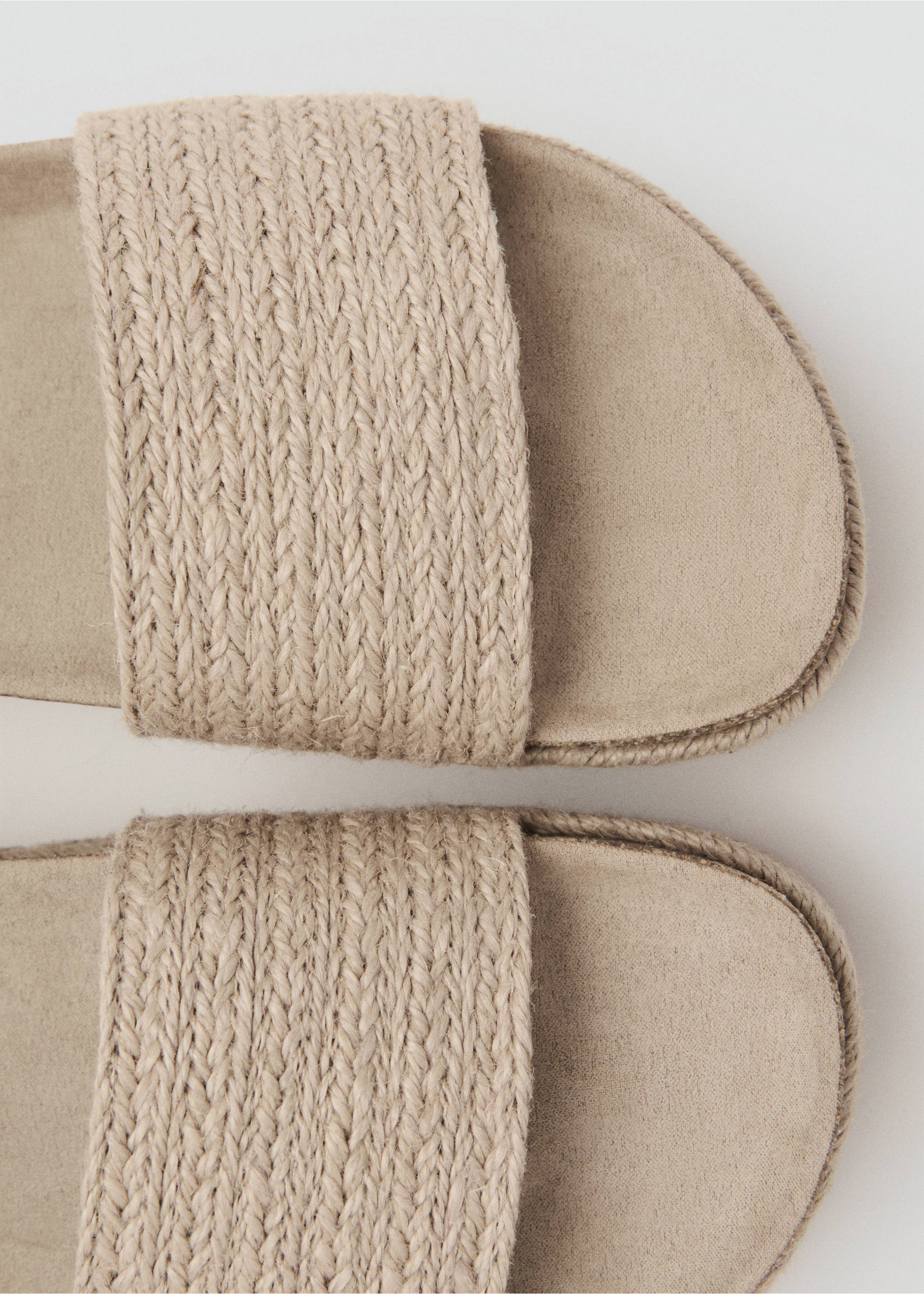 Sandales tressées jute - Détail de l'article 1, Sable. Ref: 87087691-00.