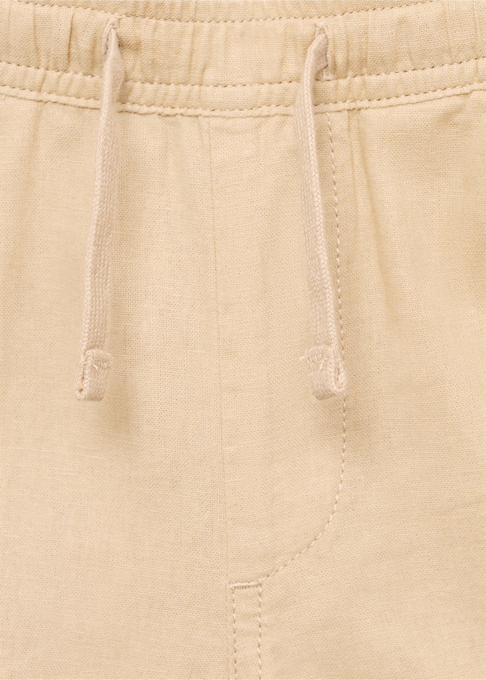 Elastic waist linen Bermuda shorts - Details of the article 8, Sand. Ref: 87087694-00.
