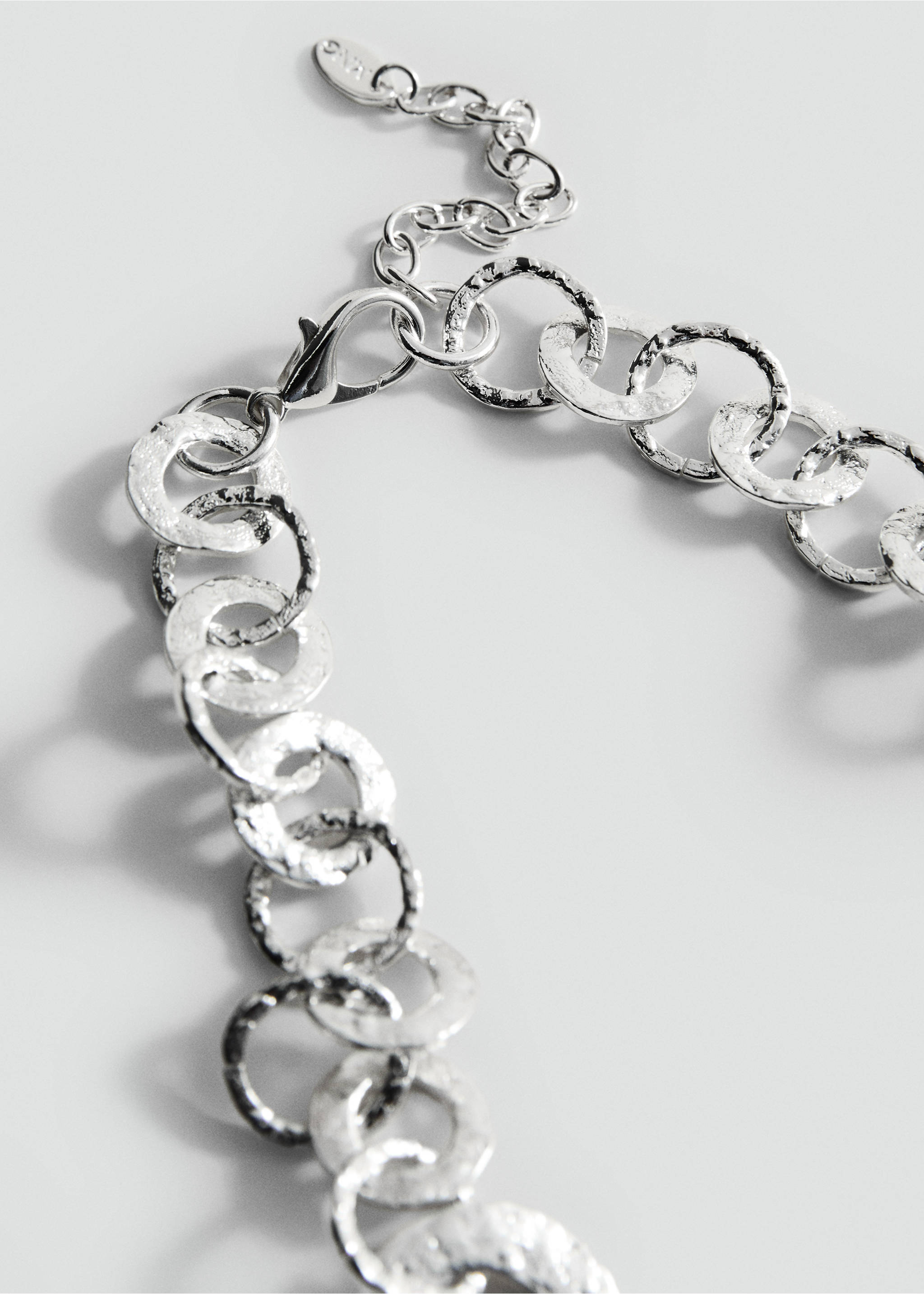 Collar aros metálicos combinados - Detalle del artículo 1, Plata. Ref: 87087707-00.