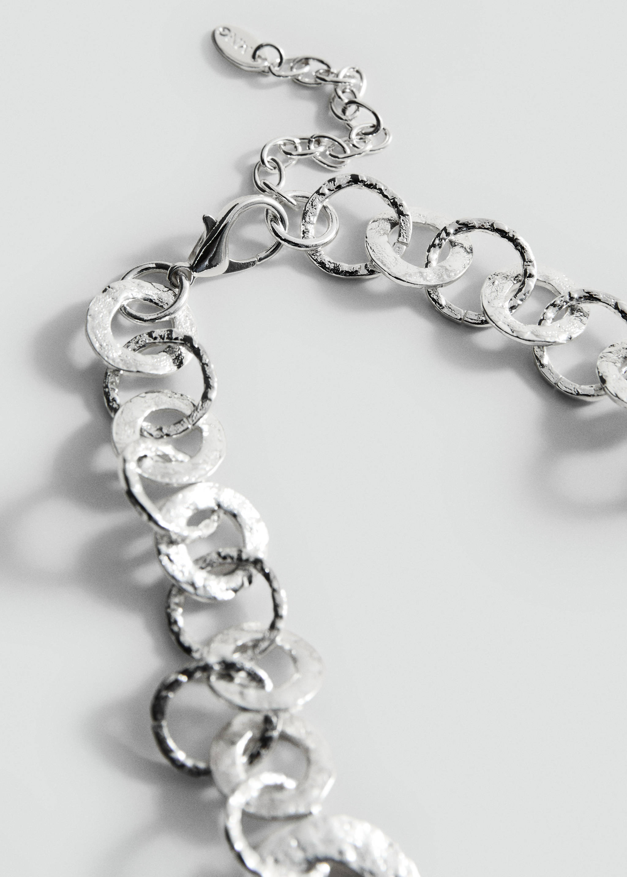 Combined metal-hoop necklace - Details of the article 1