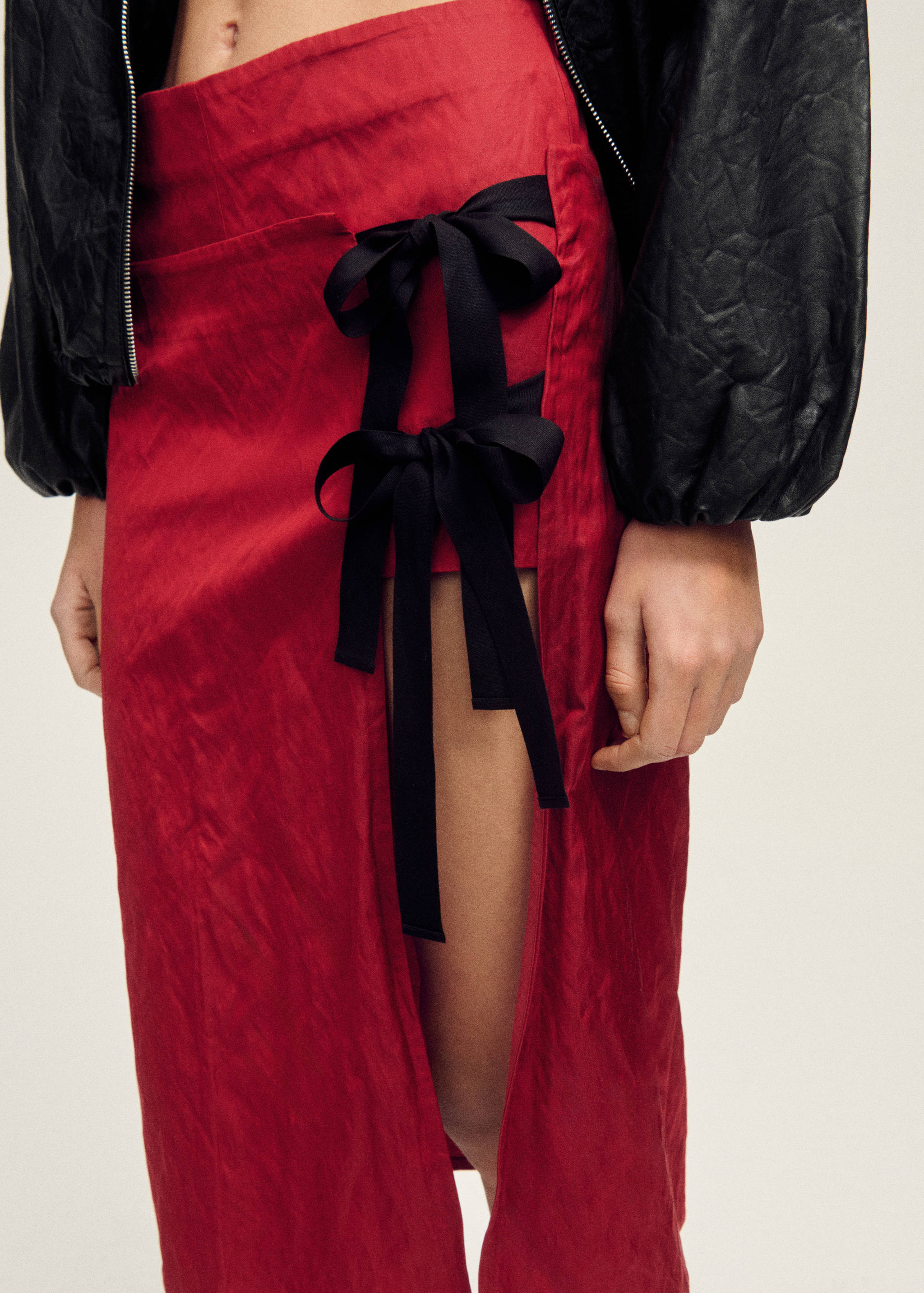 Multi-position textured skirt with bows - Details of the article 6