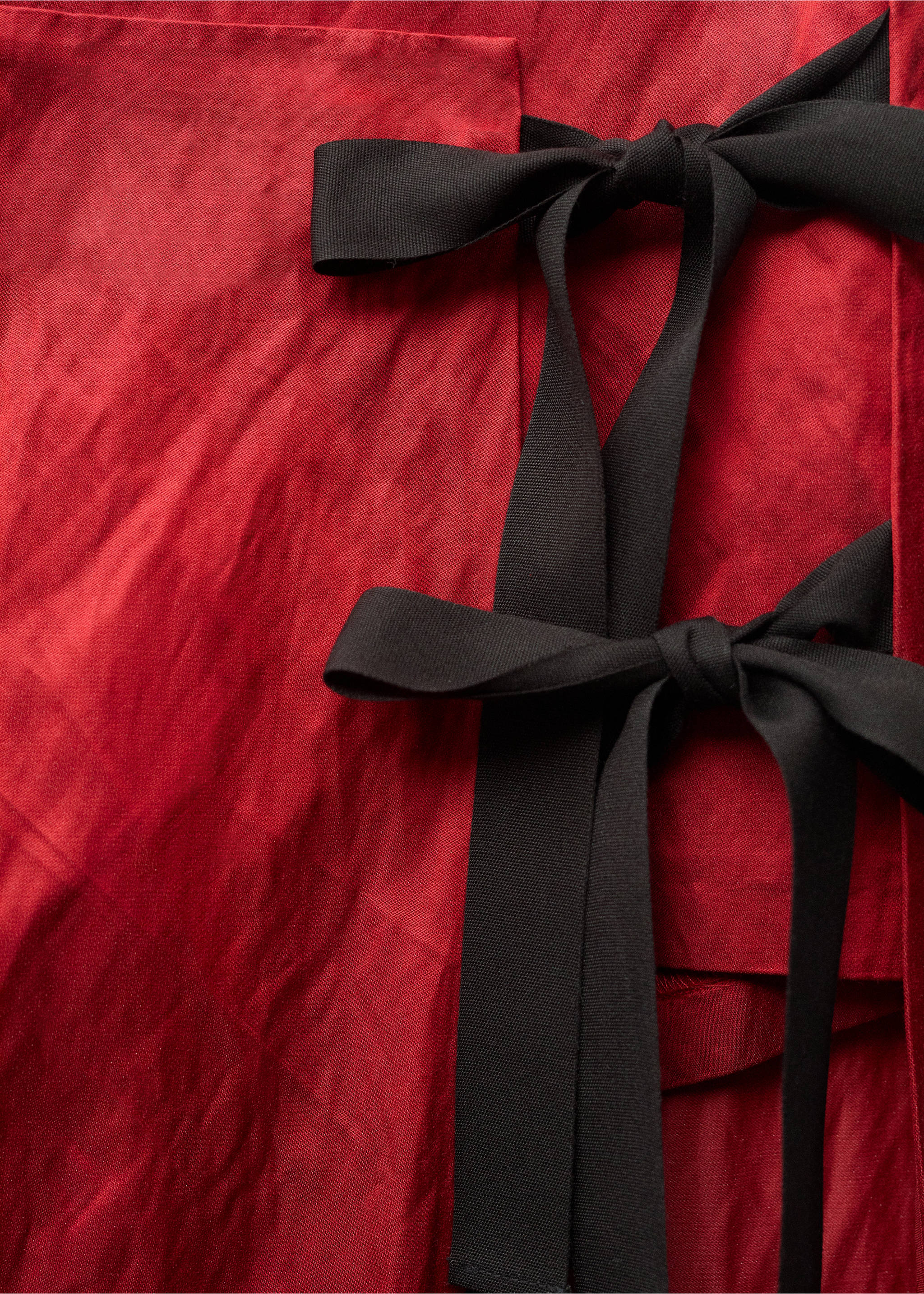 Kjol med textur och knytband i flera positioner - Detaljer om artikeln 8, Röd. Ref: 87087717-00.