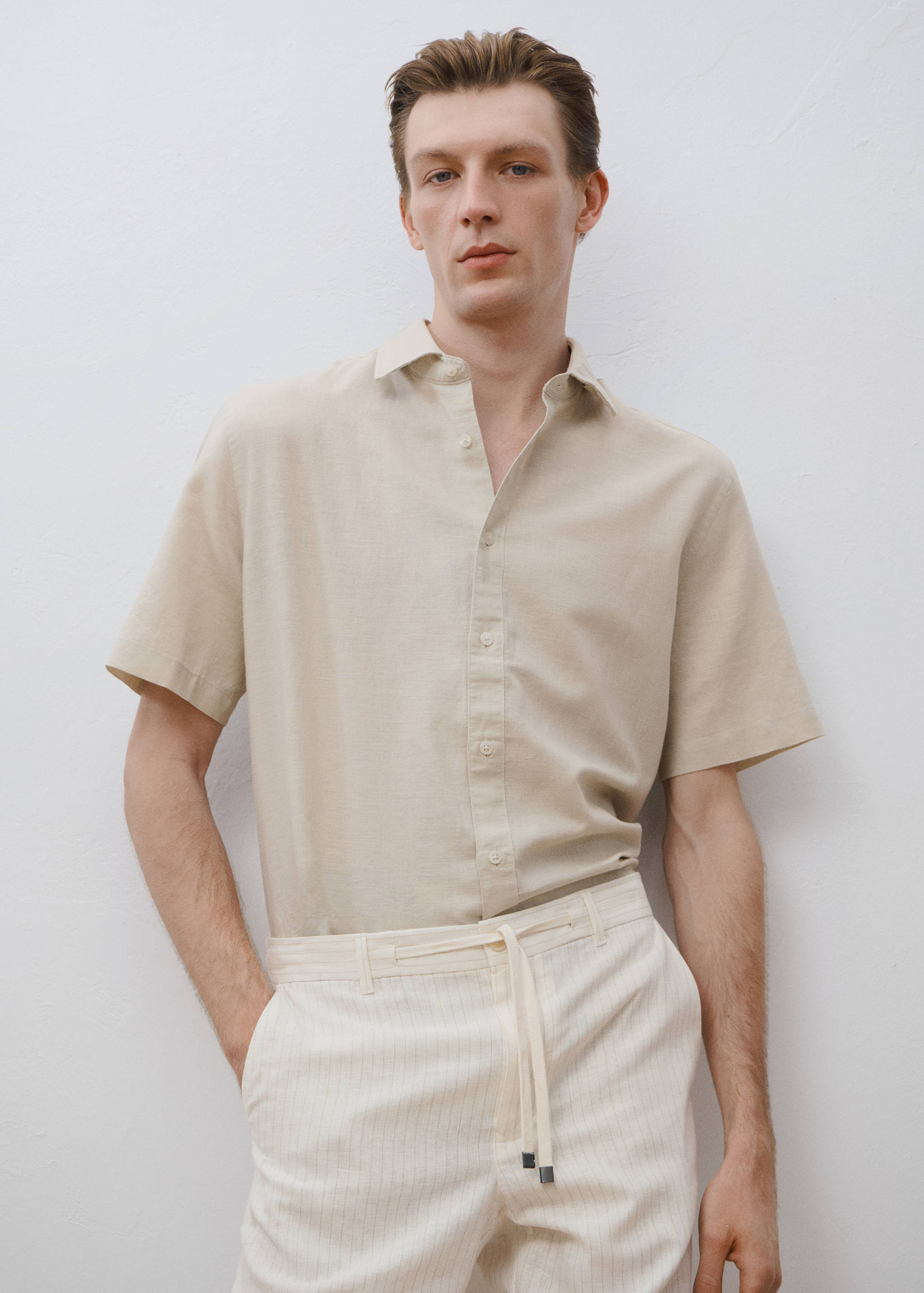 Short sleeve linen-blend shirt - Details of the article 3