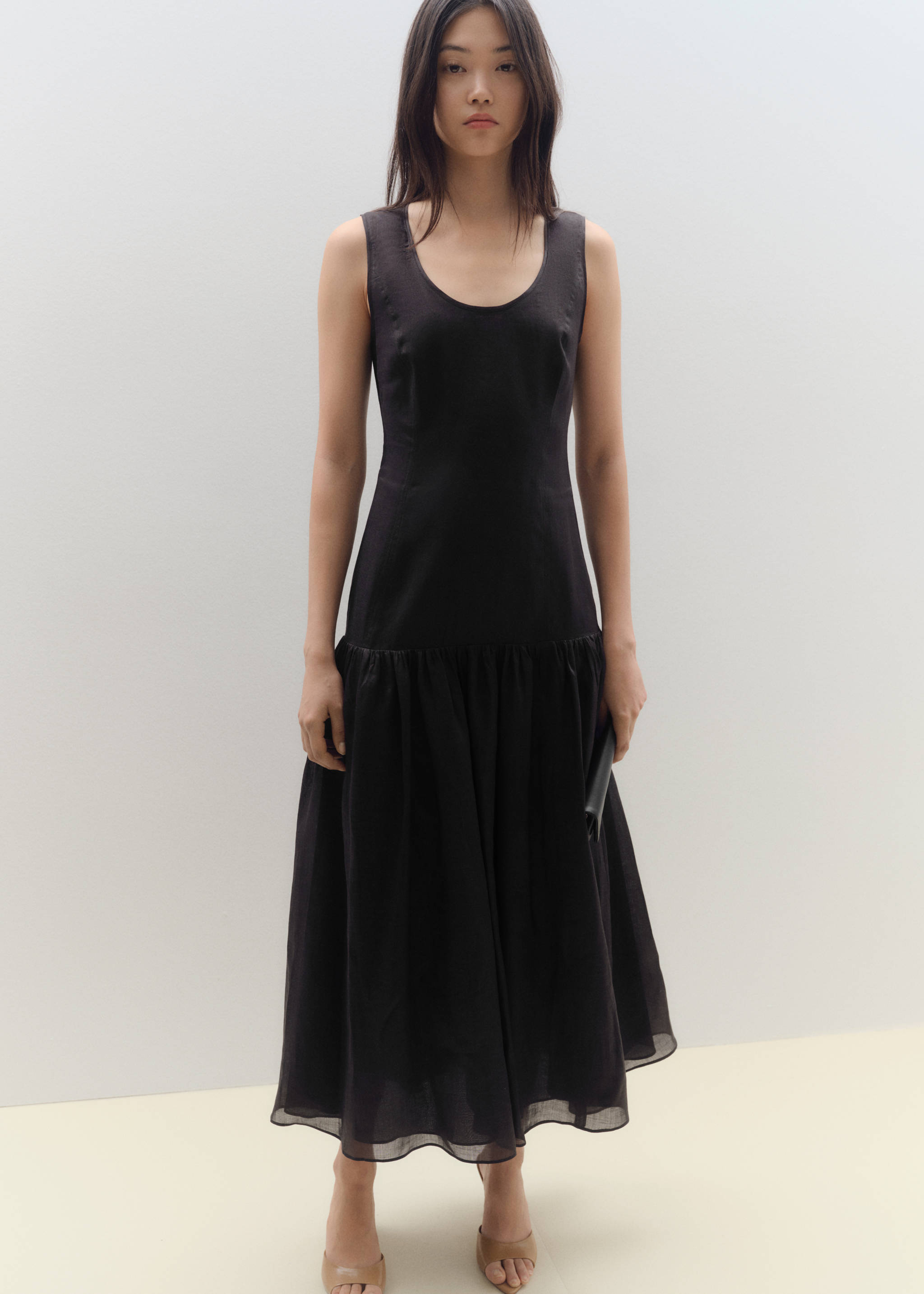 Rochie lungă din in cu panou împletit - Detaliu al articolului 6, Negru. Ref: 87087899-00.