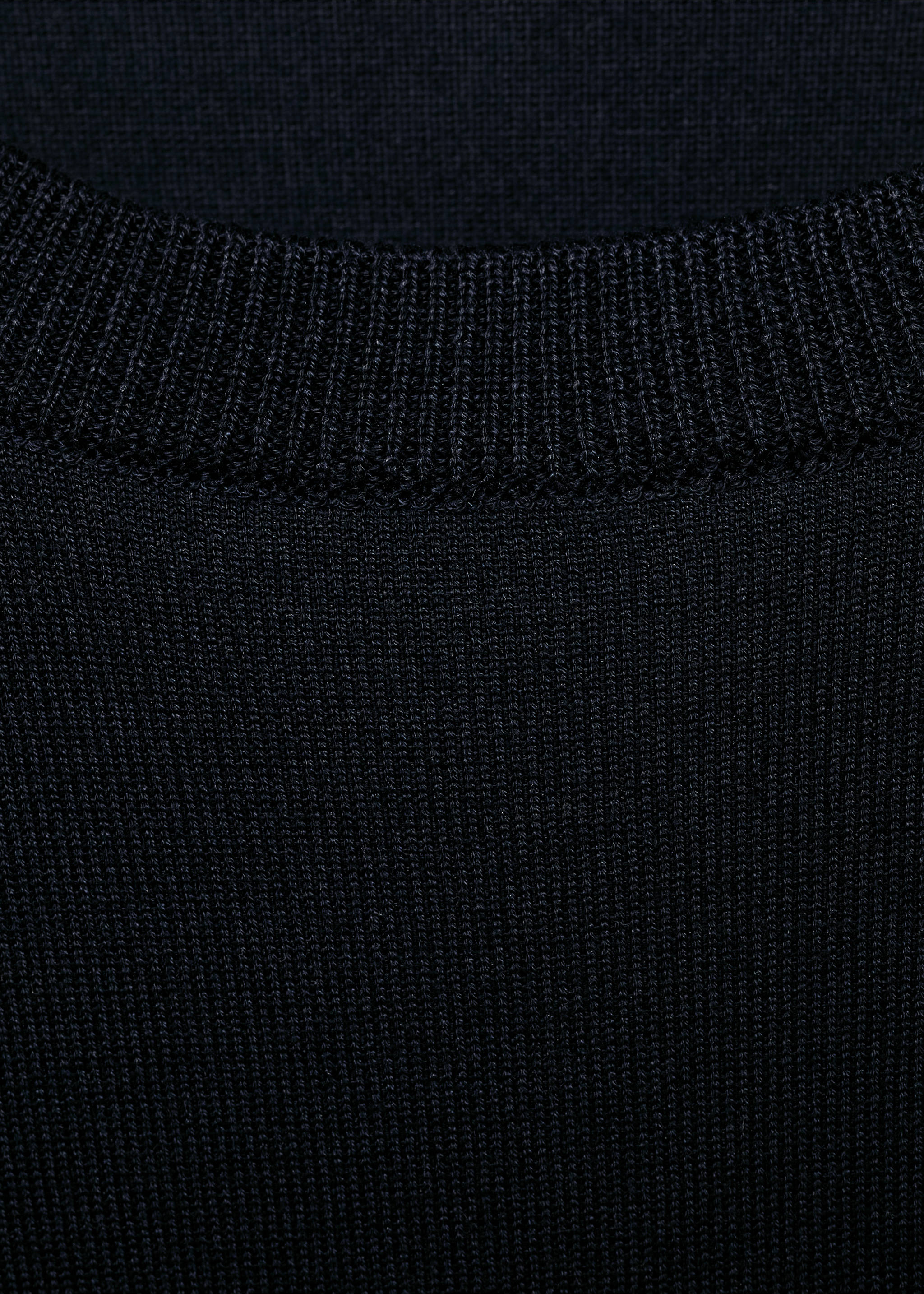 Feinstrick-T-Shirt aus Lyocell - Detail des Artikels 0, Marineblau. Ref: 87087900-00.