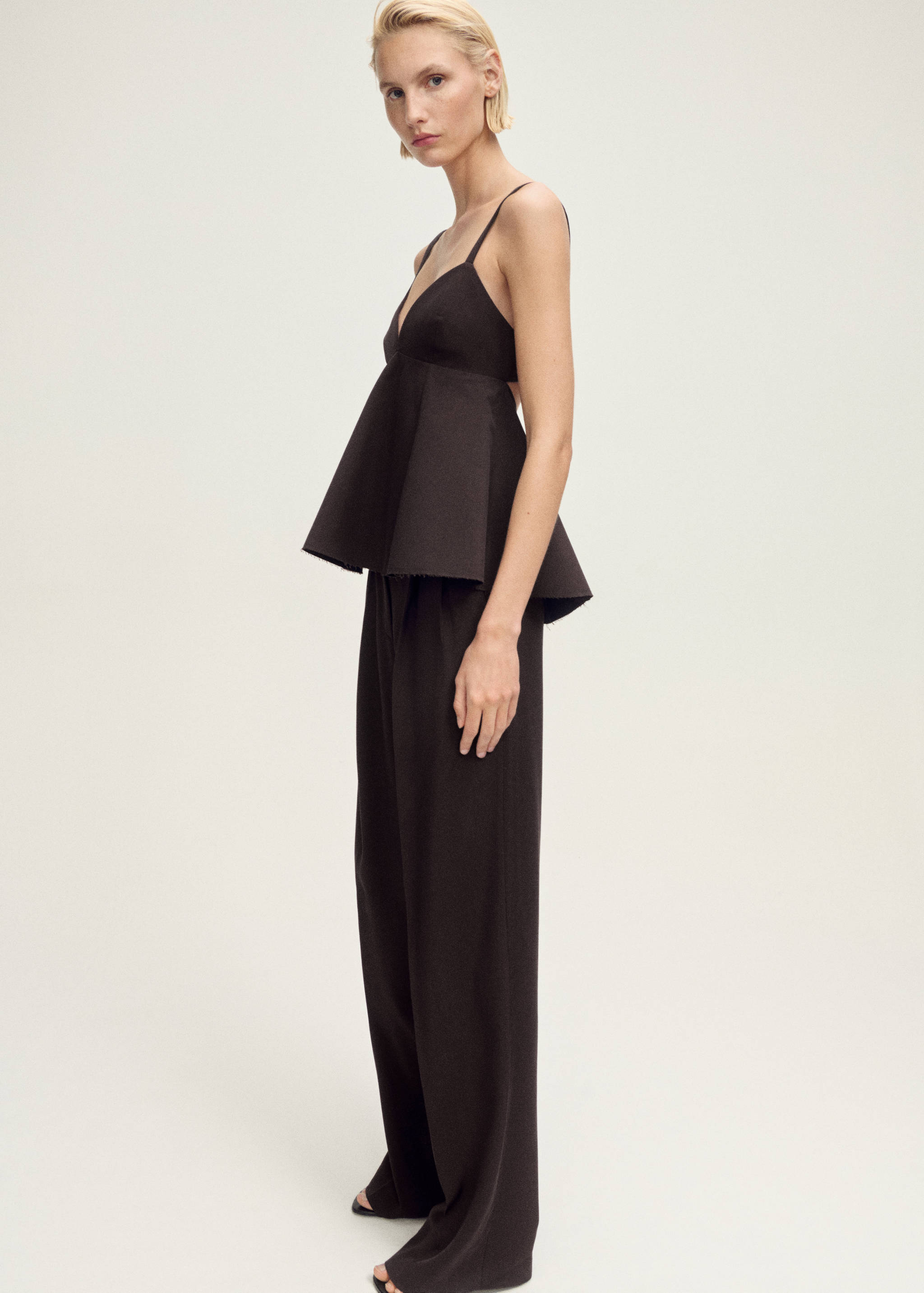 Rückenfreies Top mit V-Ausschnitt - Detail des Artikels 2