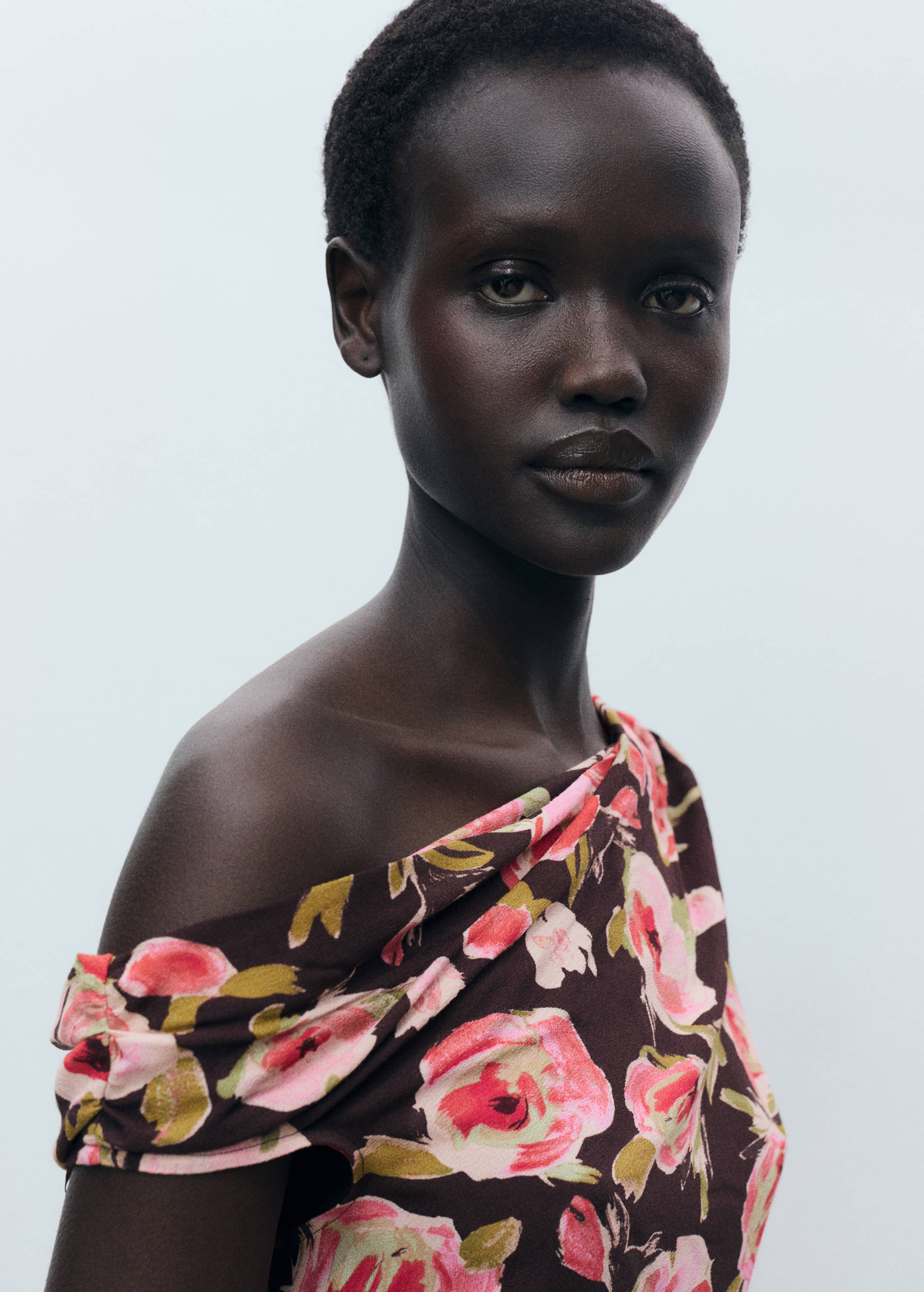 Floral blouse with asymmetrical neck - Details of the article 6