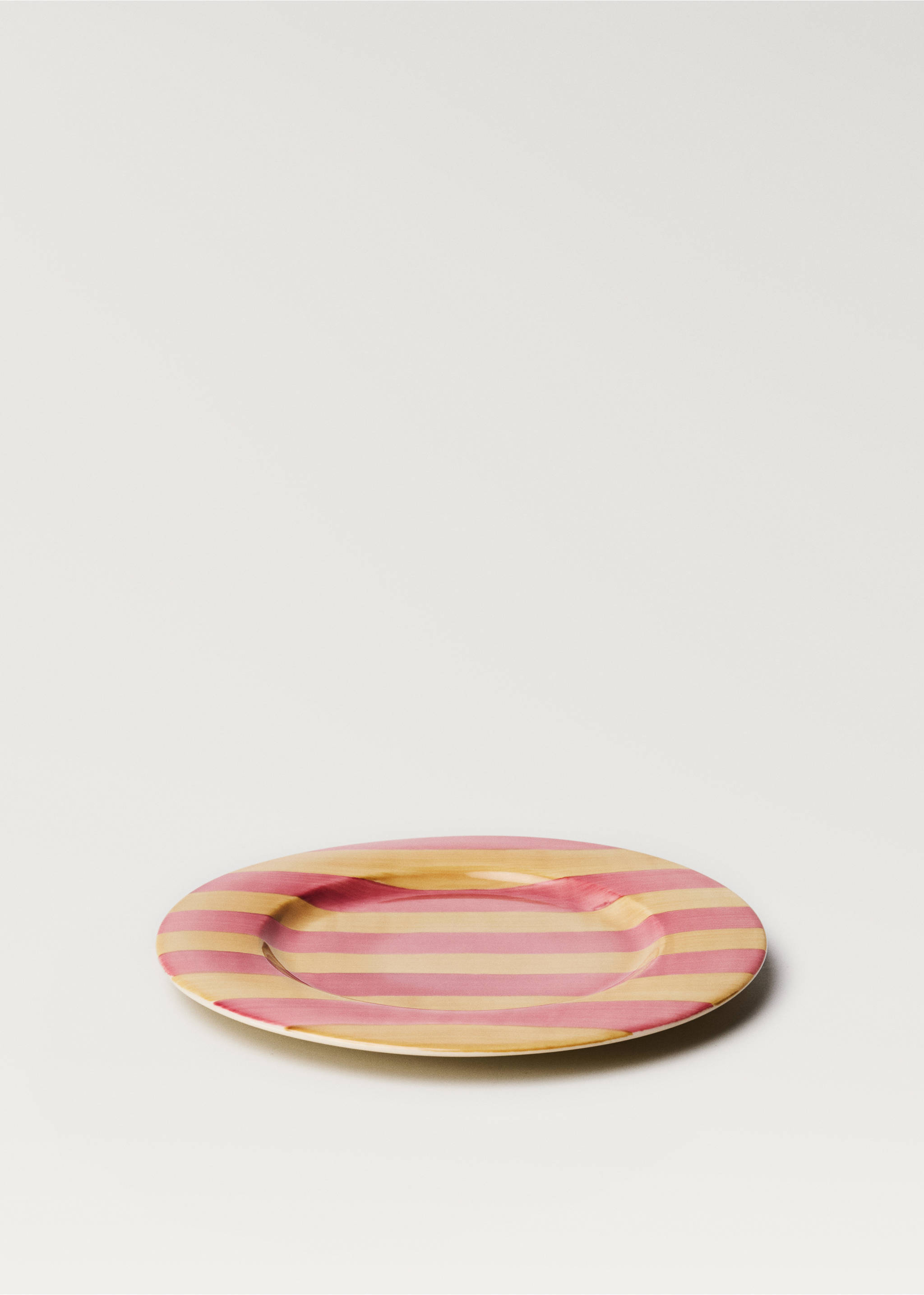 Platzteller aus Steingut mit Streifen - Detail des Artikels 1, Rosa. Ref: 87087909-00.