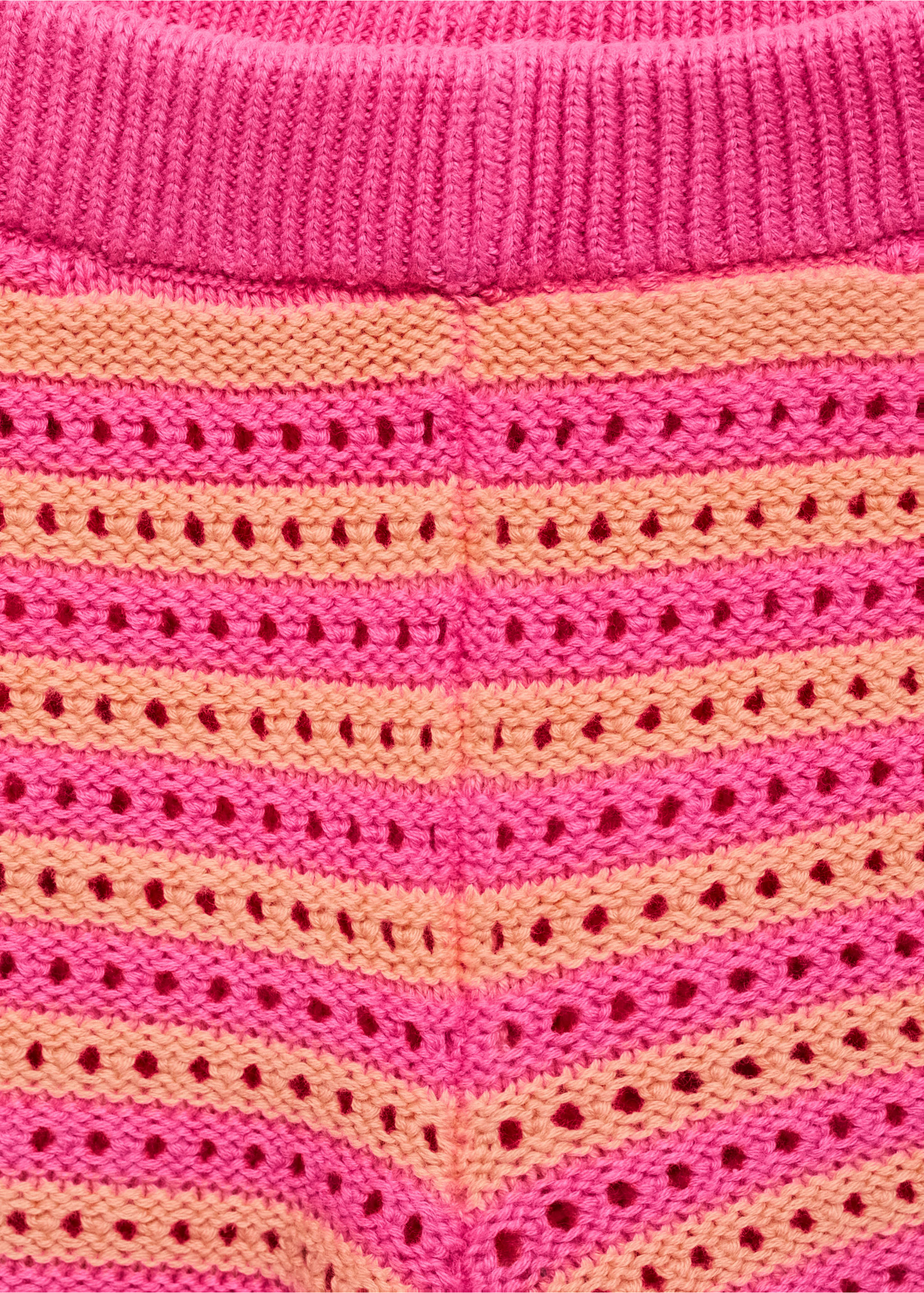 Shorts crochet contraste - Detalle del artículo 0, Rosa. Ref: 87088262-00.