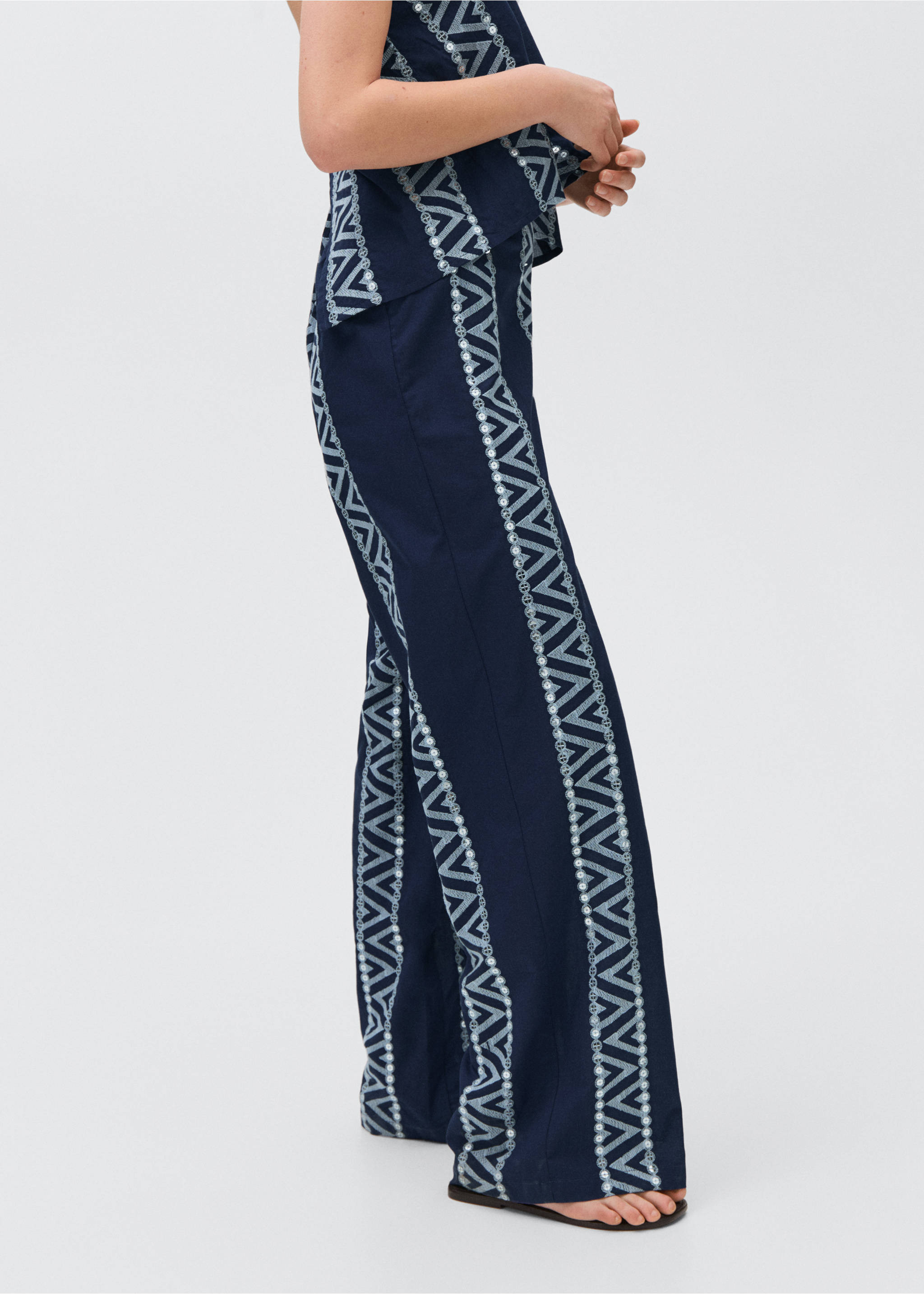 Embroidered straight-fit pants - Details of the article 3, Navy. Ref: 87088269-00.