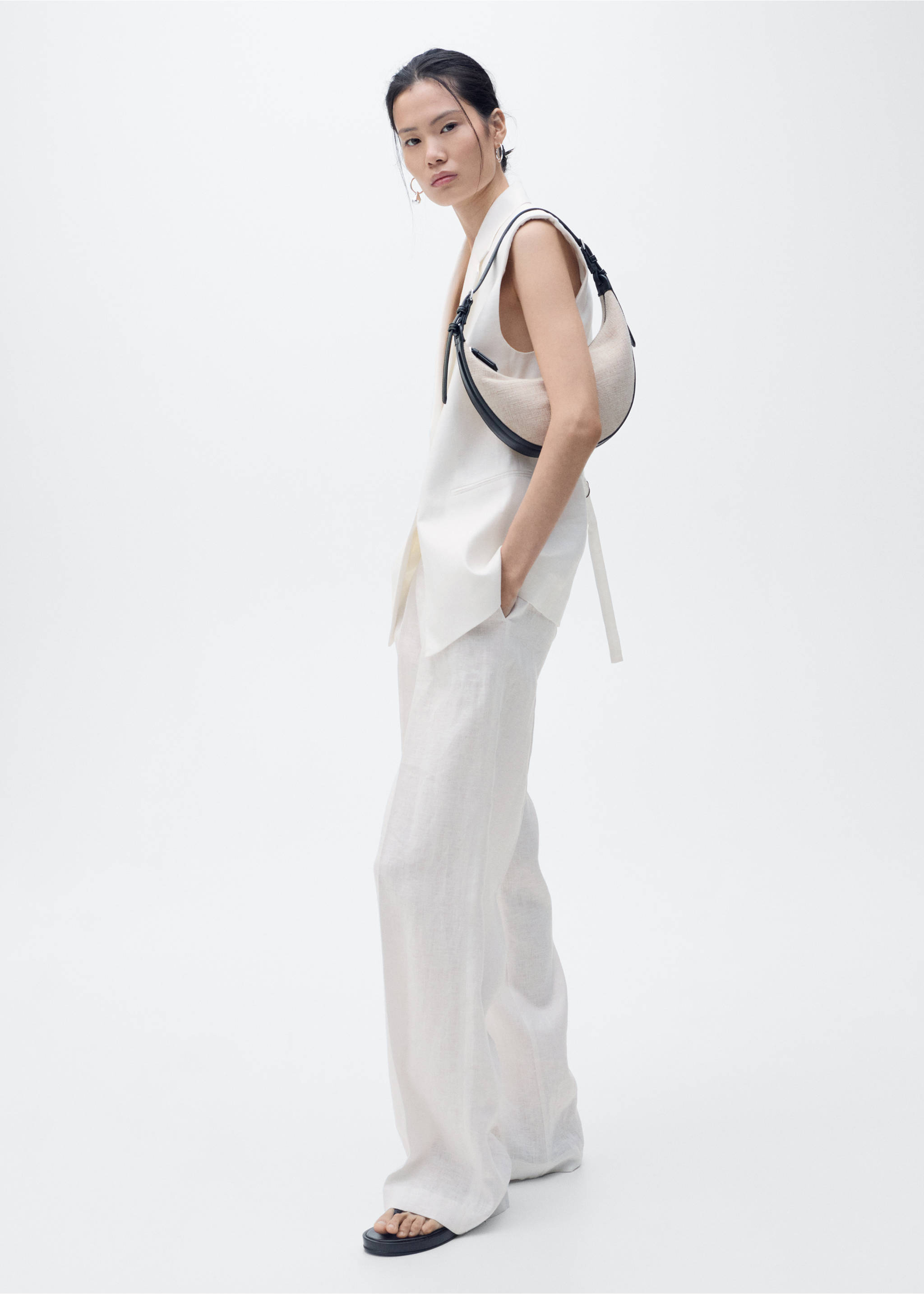 Chaleco traje lino - Plano general, Blanco roto. Ref: 87088639-00.