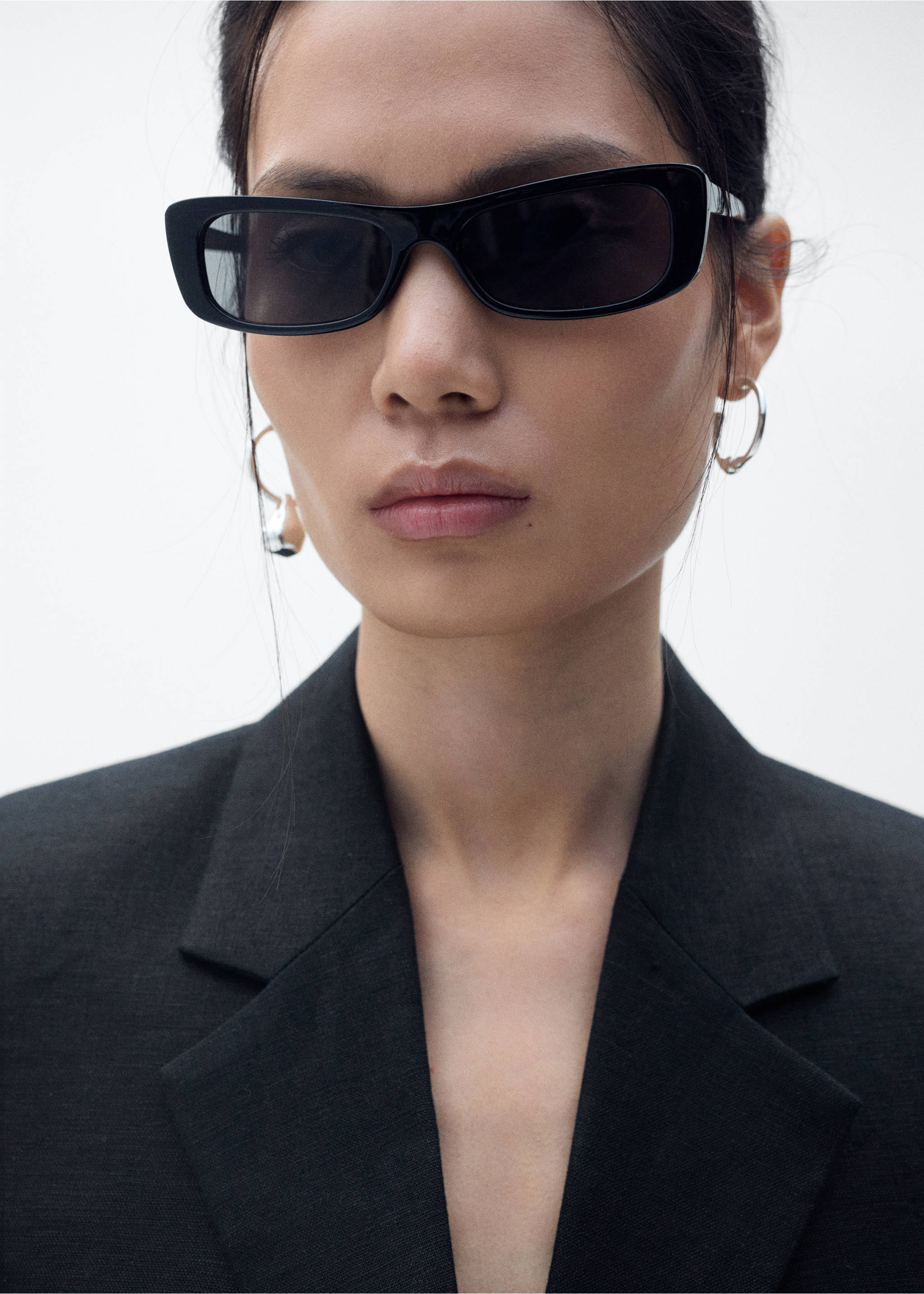 Kamizelka garniturowa lniana - Szczegóły artykułu 1, Czarny. Ref: 87088639-00.