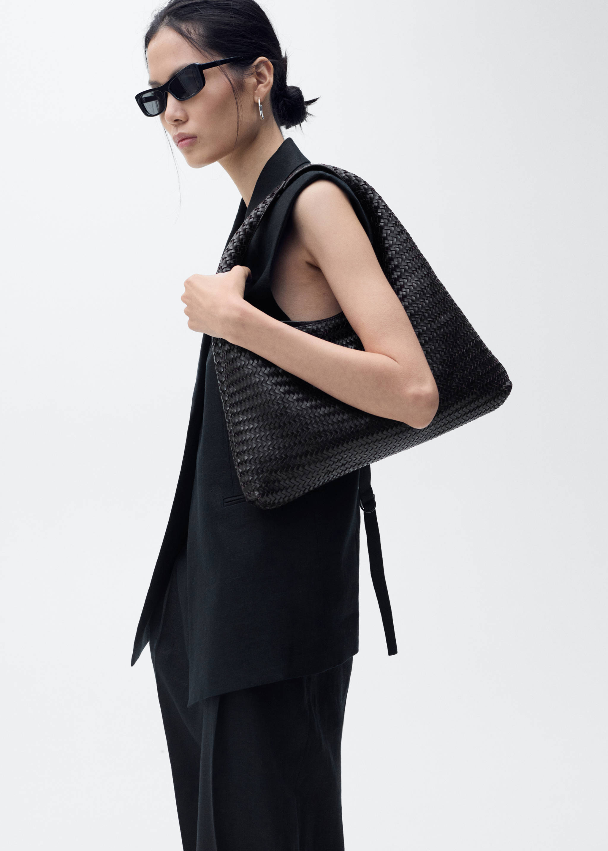 Linen suit waistcoat - Details of the article 2