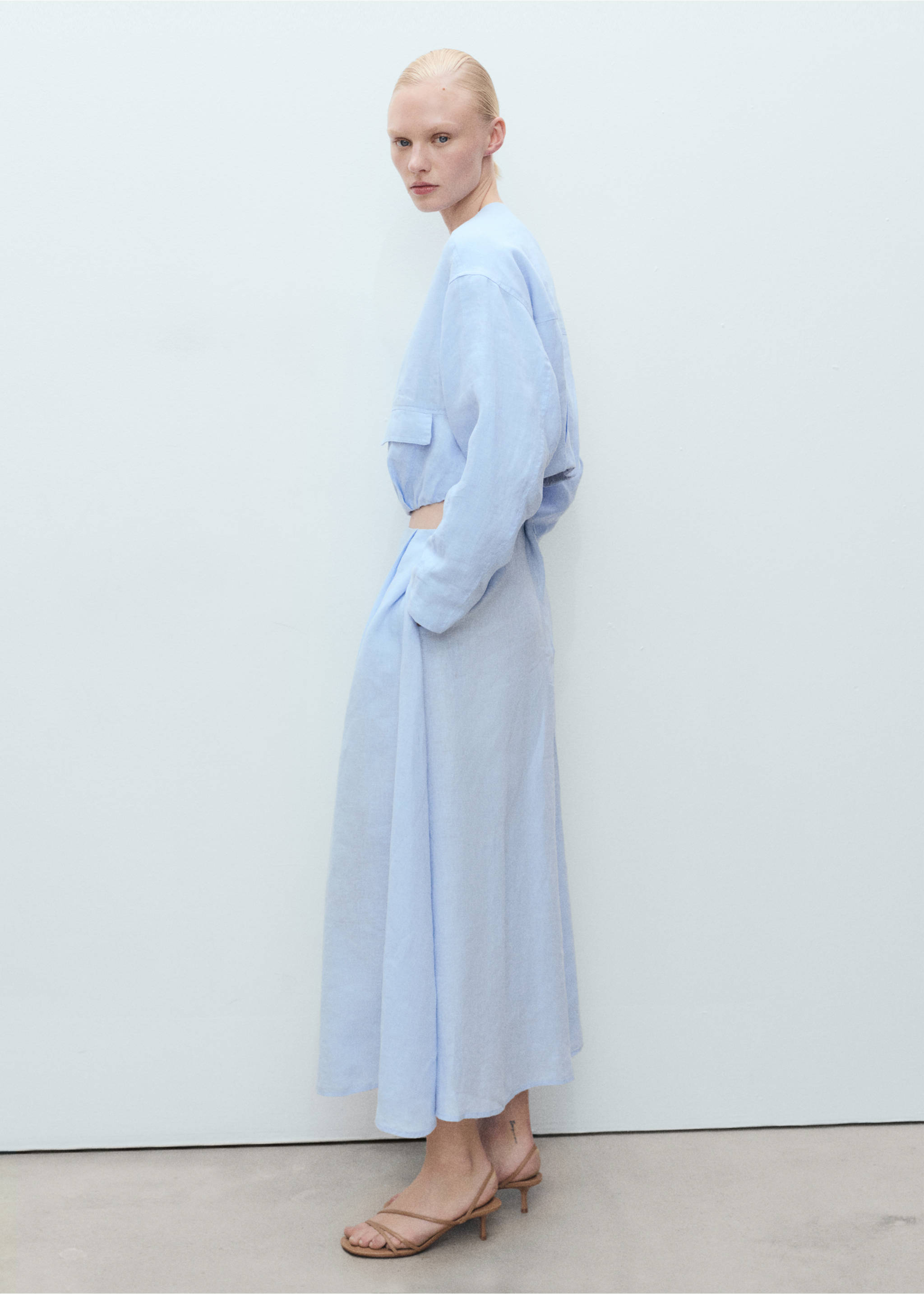 Linent skirt with pleat detail - General plane, Sky Blue. Ref: 87088640-00.