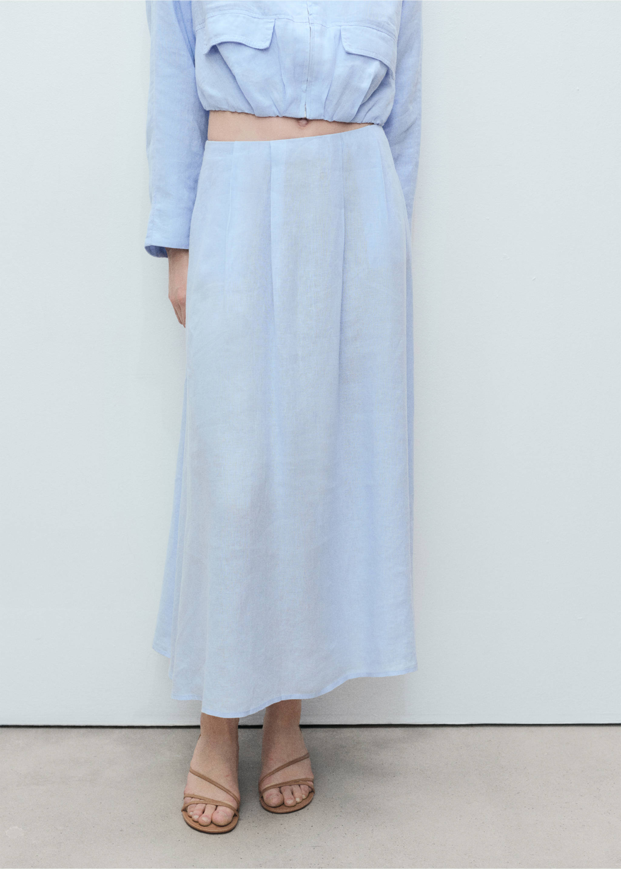 Linent skirt with pleat detail - Medium plane, Sky Blue. Ref: 87088640-00.