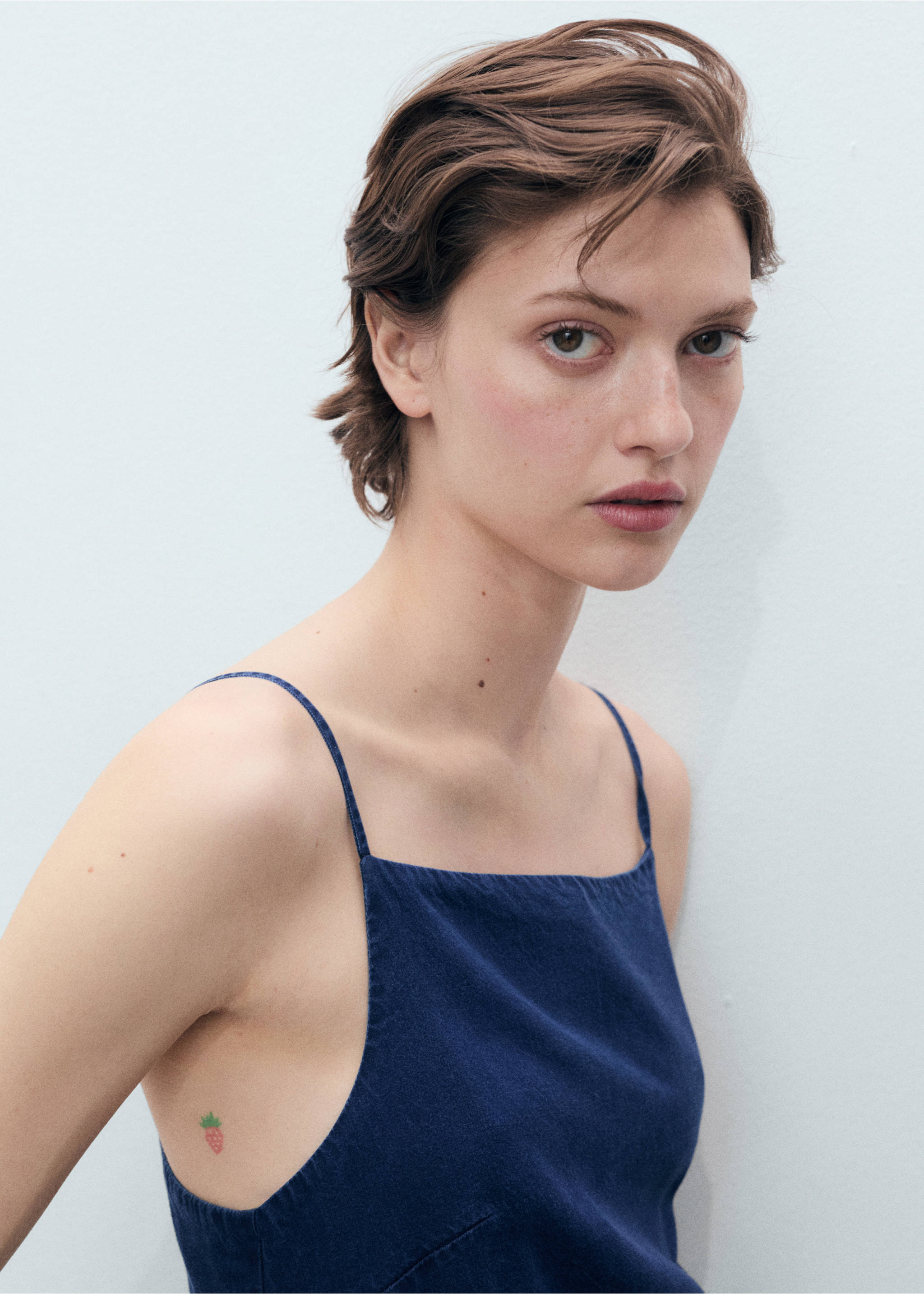 Long denim-effect jumpsuit - Details of the article 1, Dark Blue. Ref: 87088641-00.