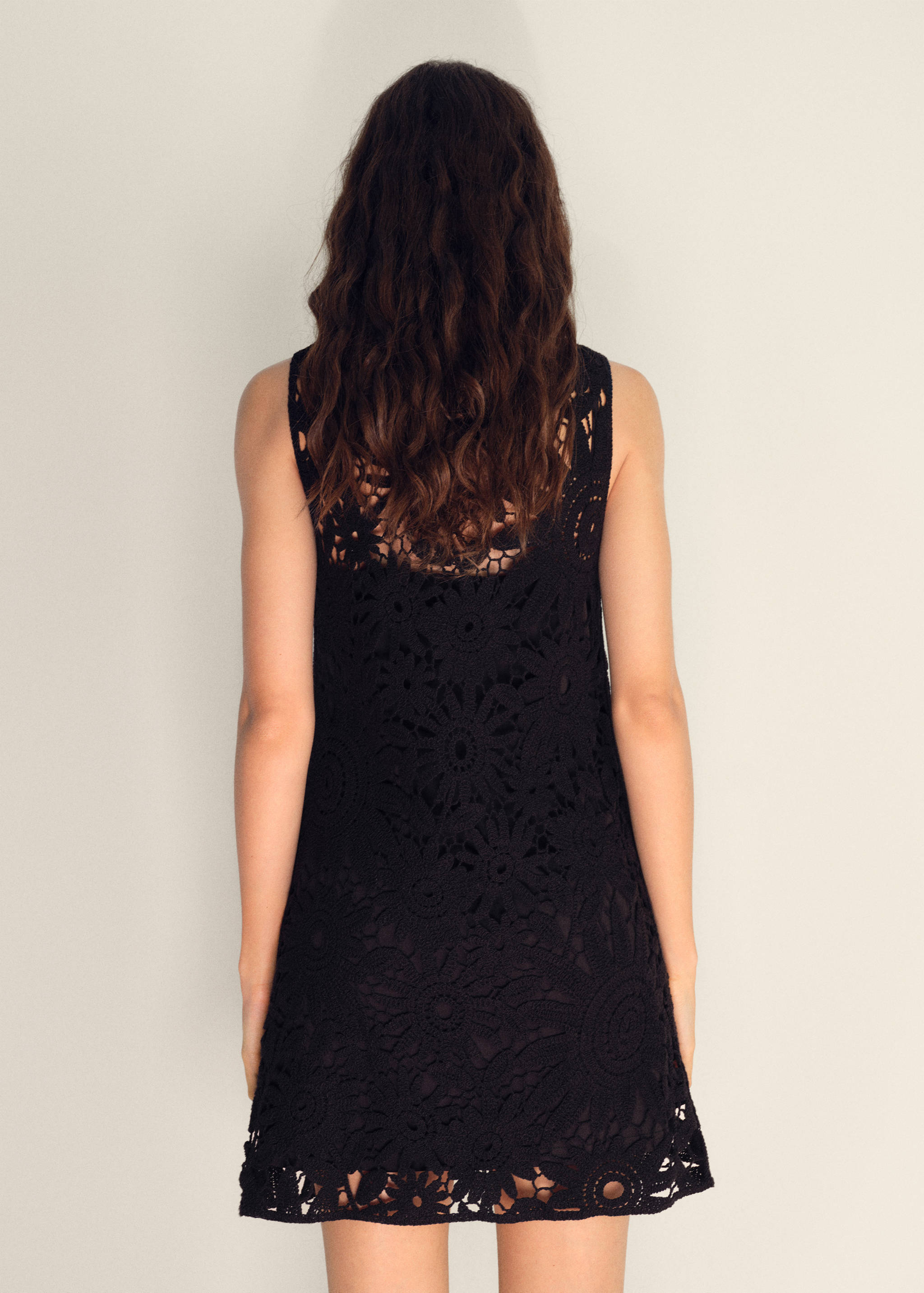 Vestido corto crochet - Reverso del artículo
