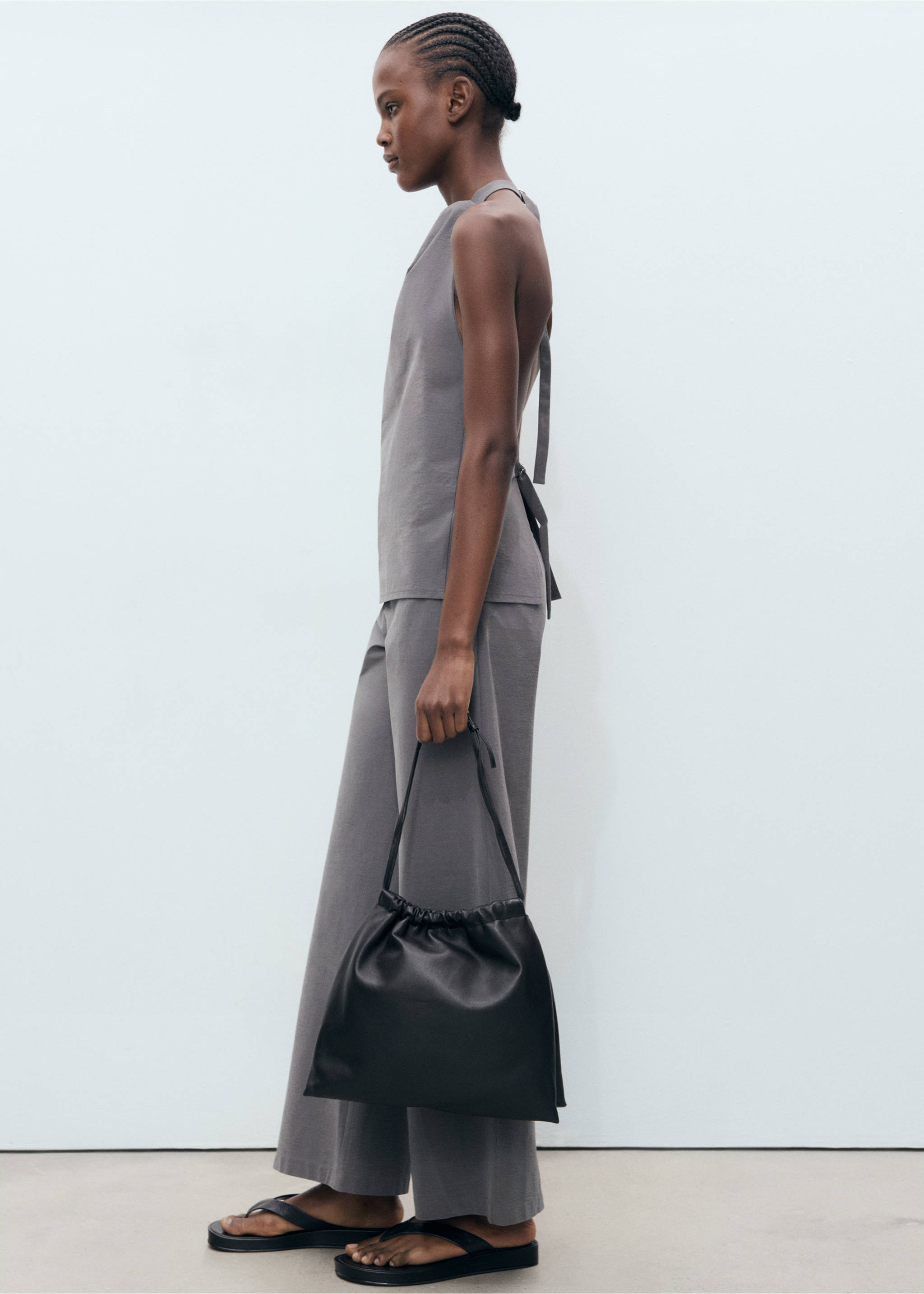 Pantalón recto cinturón fino - Detalle del artículo 2, Gris. Ref: 87088644-00.