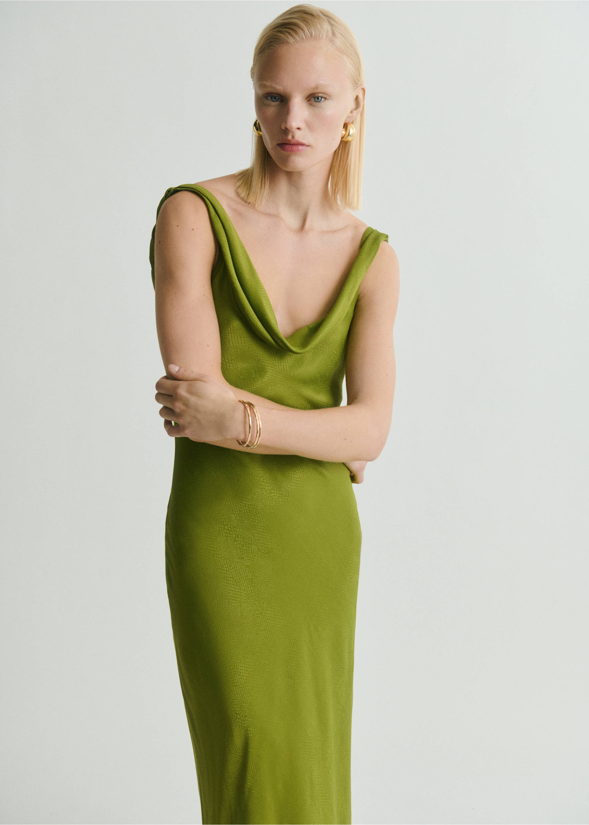 Textured dress with draped neckline - Medium plane, Green. Ref: 87088652-00.