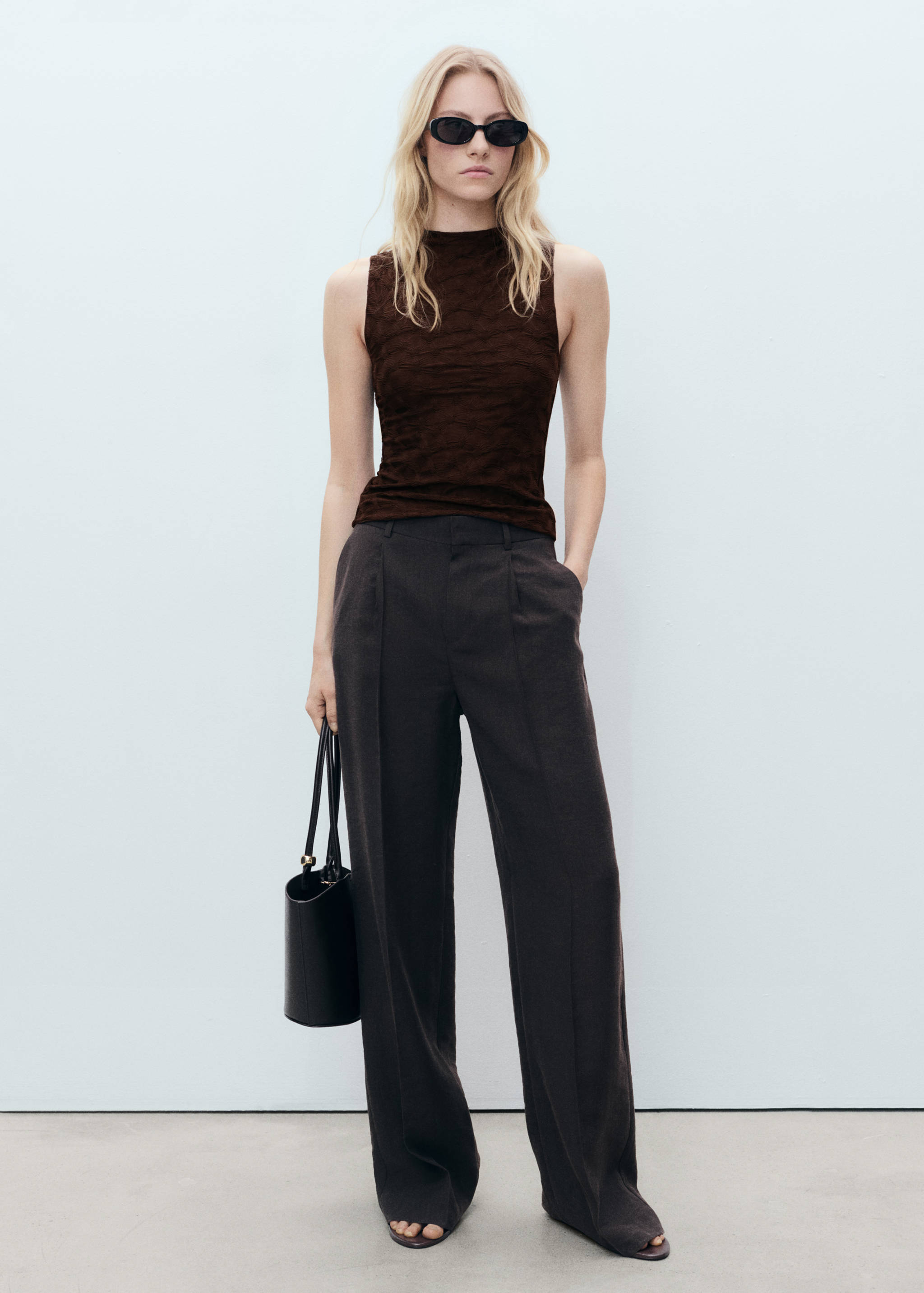 Fitted top with gathered shoulder - General plane