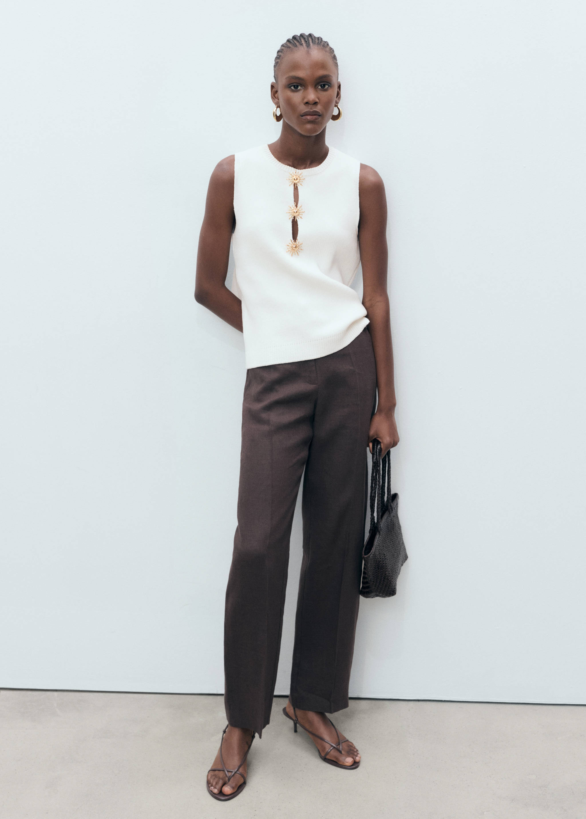 Knitted top with jewel buttons - General plane