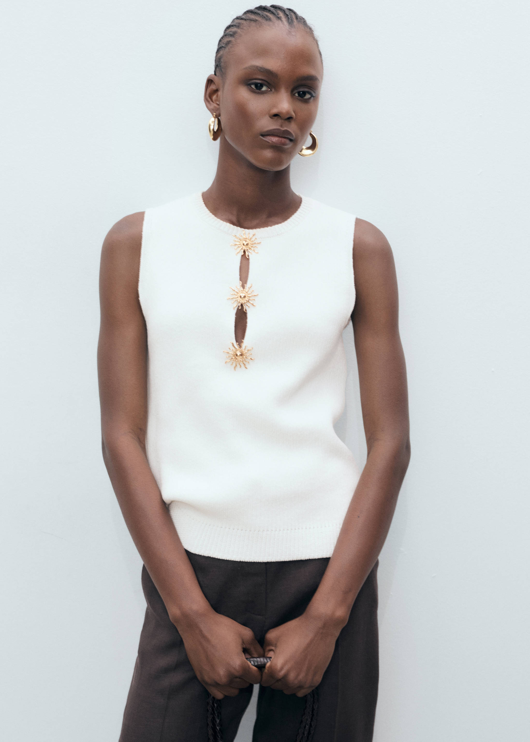 Knitted top with jewel buttons - Medium plane