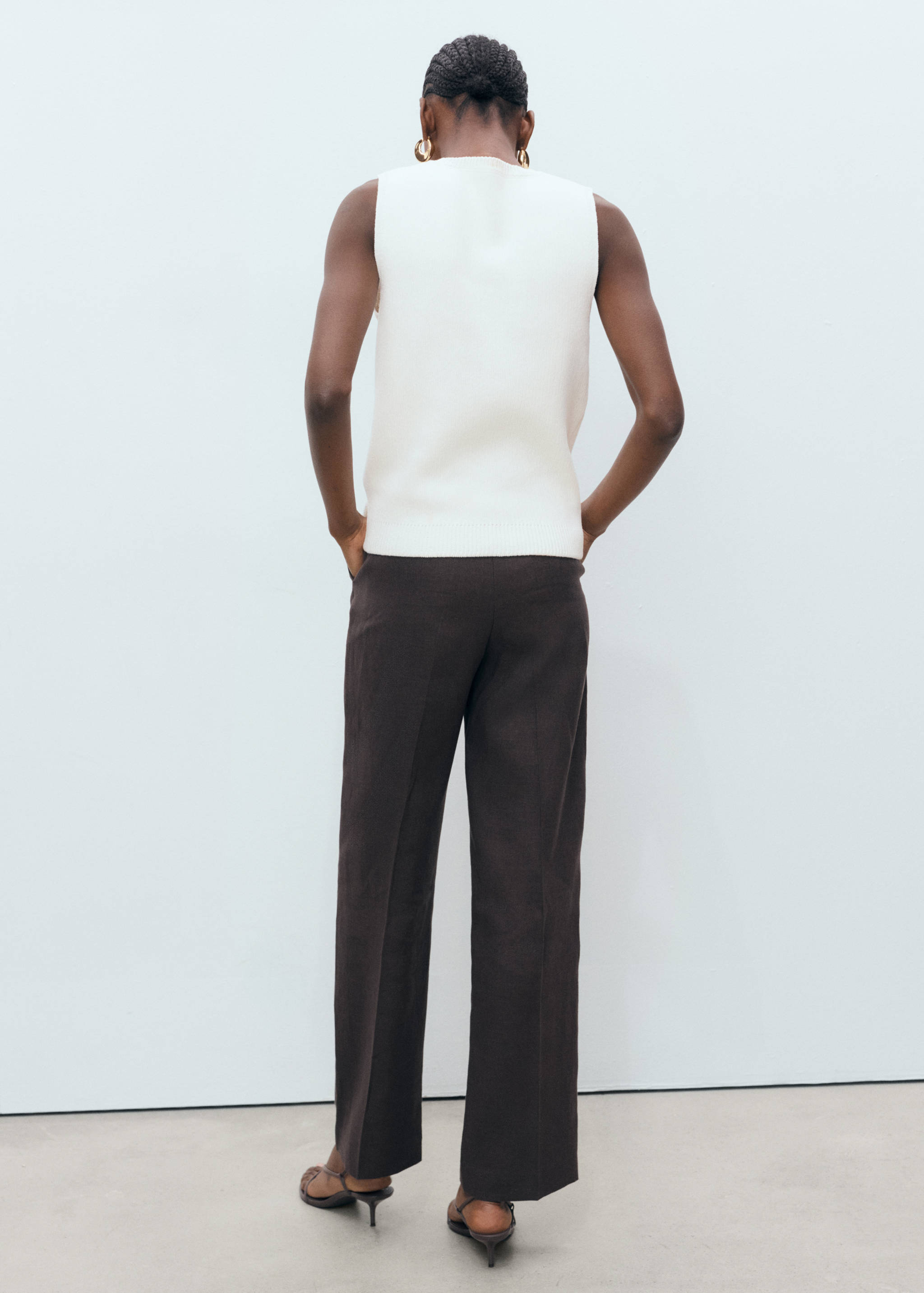 Knitted top with jewel buttons - Reverse of the article