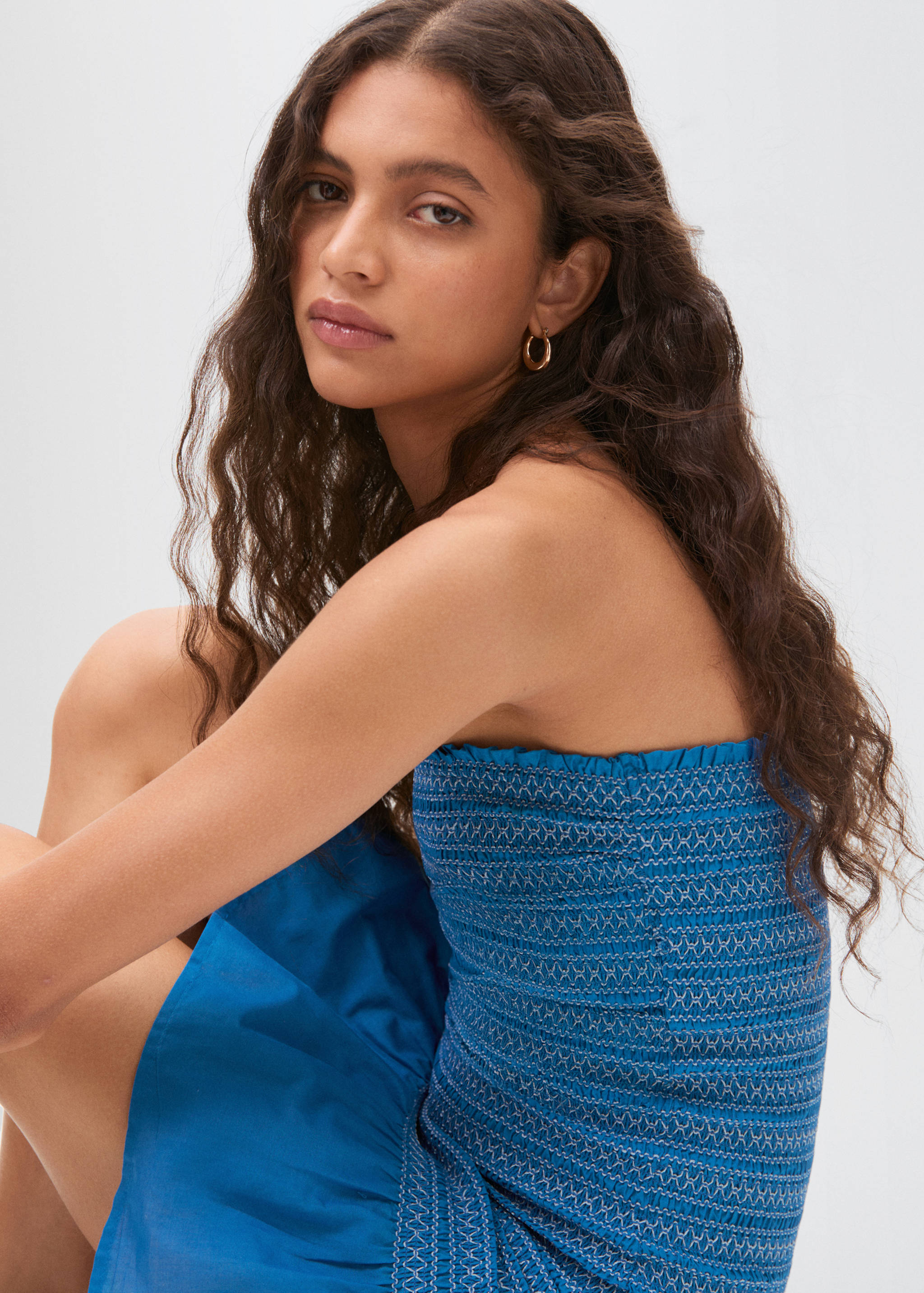 Vestido bordado com folho - Pormenor do artigo 2