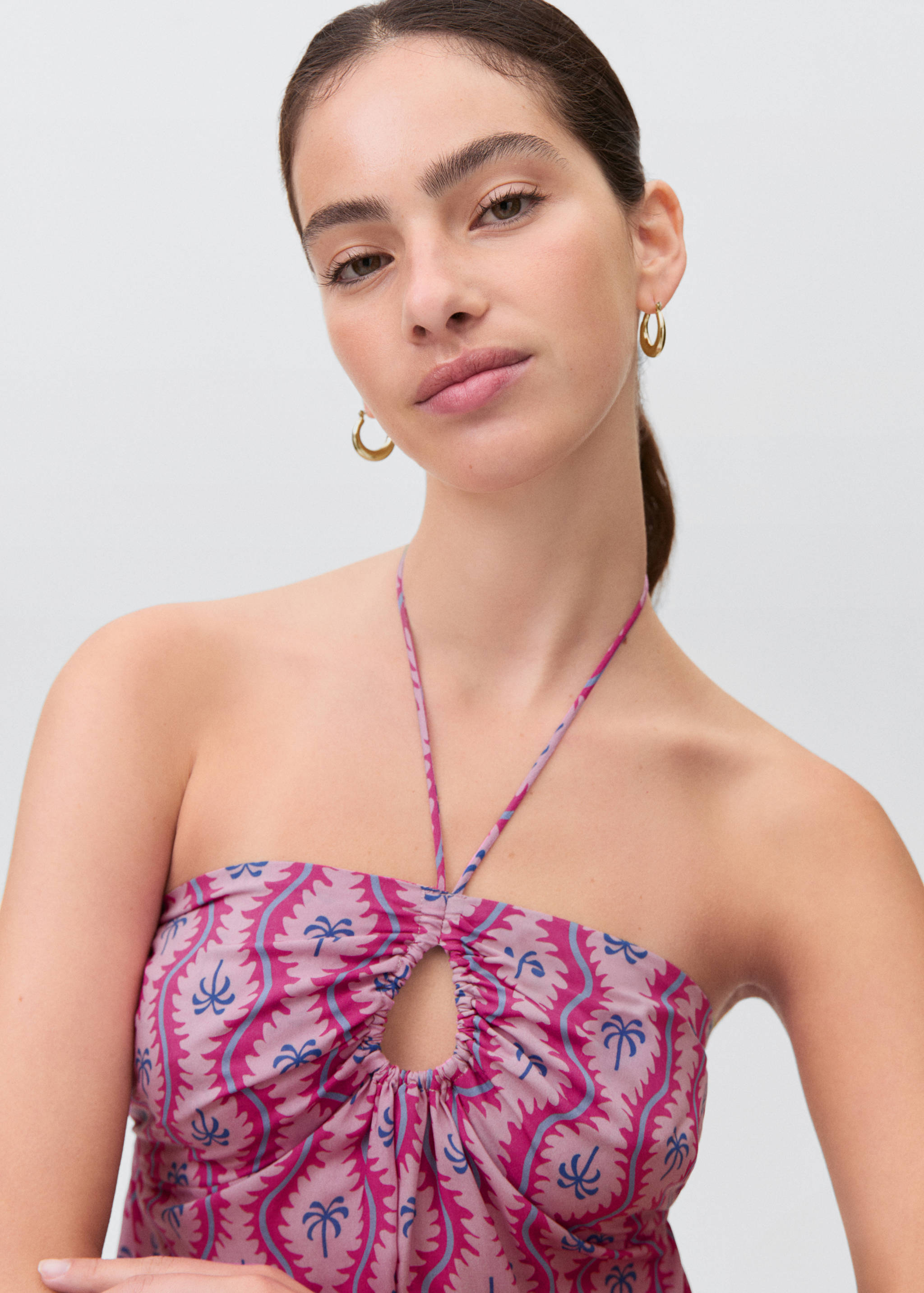 Top estampado cuello halter - Detalle del artículo 1