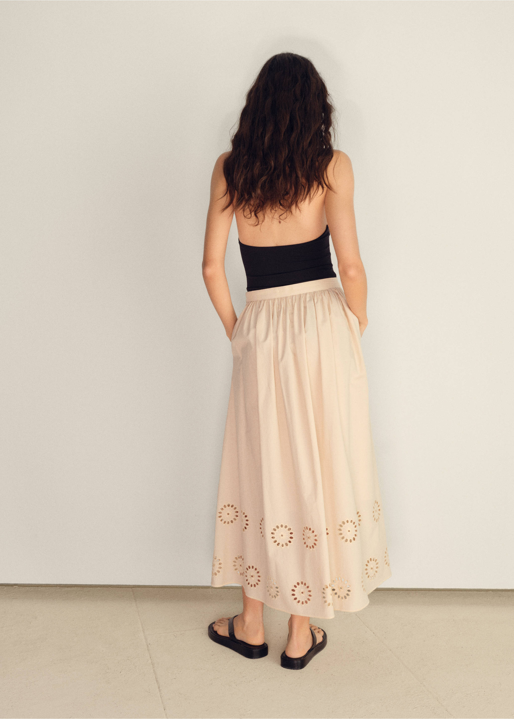 Falda algodón bajo bordado - Reverso del artículo, Beige. Ref: 87089218-00.