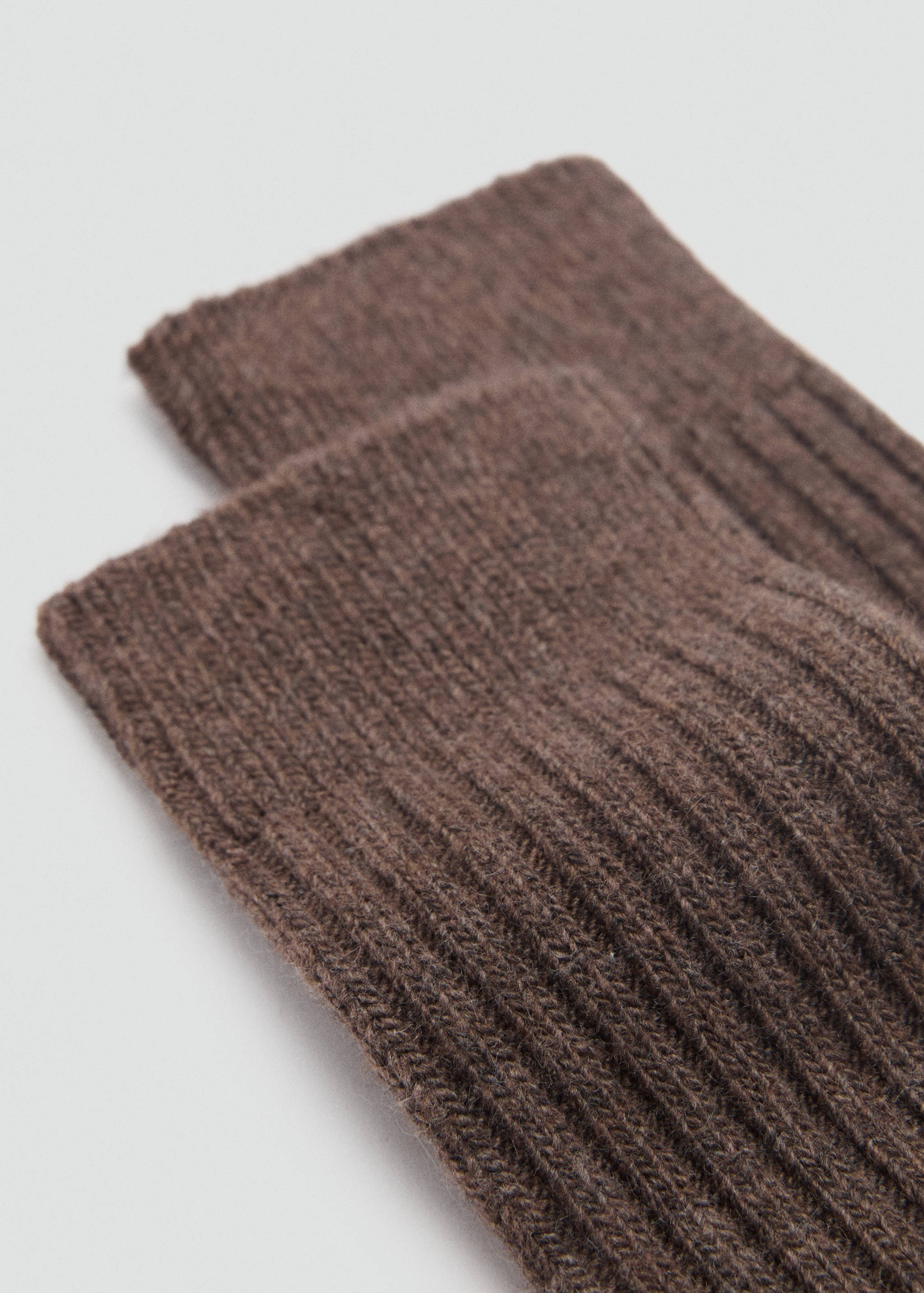 Socken mit Rippmuster - Mittlere Ansicht