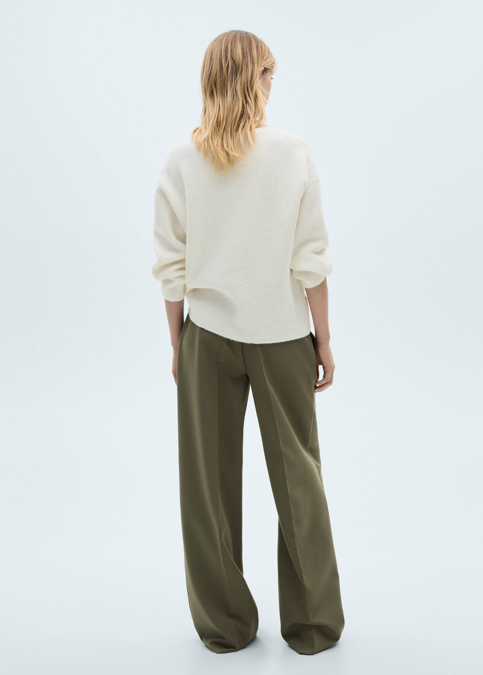 V-neck knit sweater - Reverse of the article